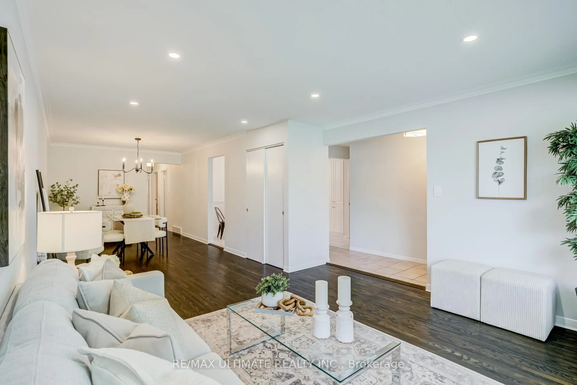 Photo 5 of 33 King Richard Court, Markham, Bullock — HOMEH