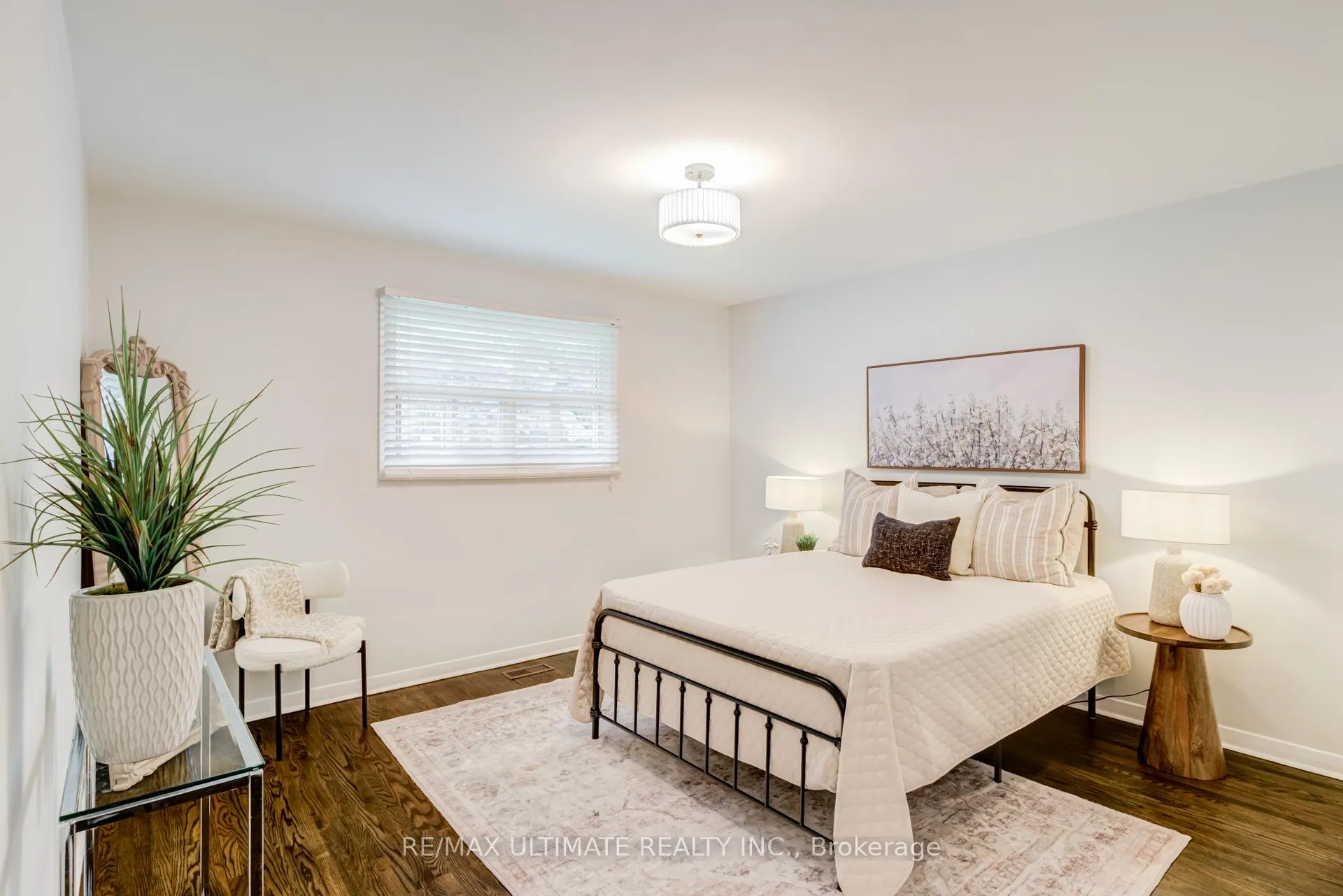 Photo 13 of 33 King Richard Court, Markham, Bullock — HOMEH