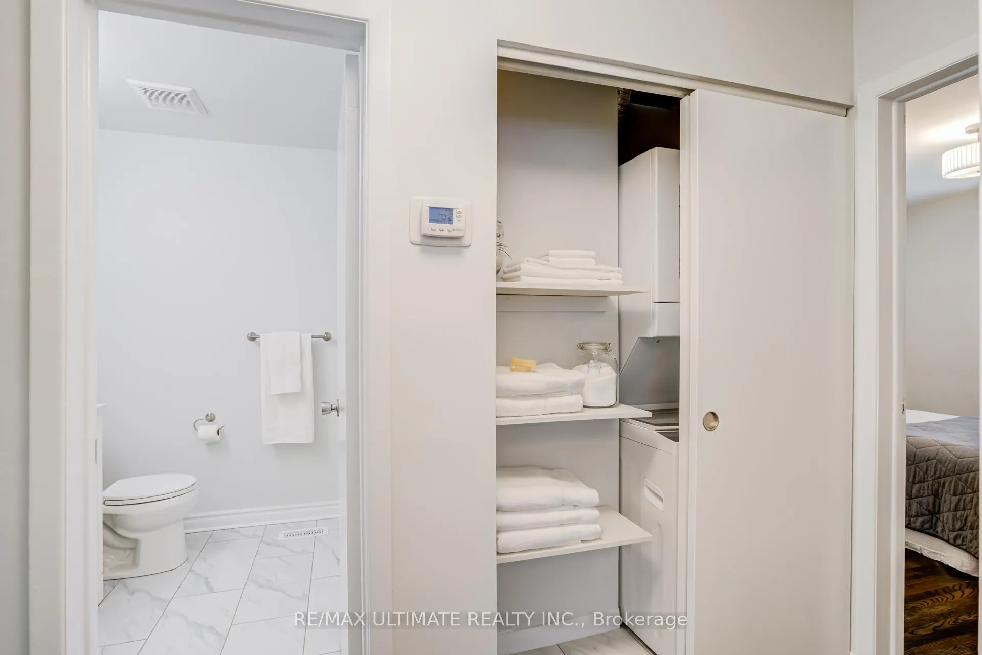 Photo 20 of 33 King Richard Court, Markham, Bullock — HOMEH