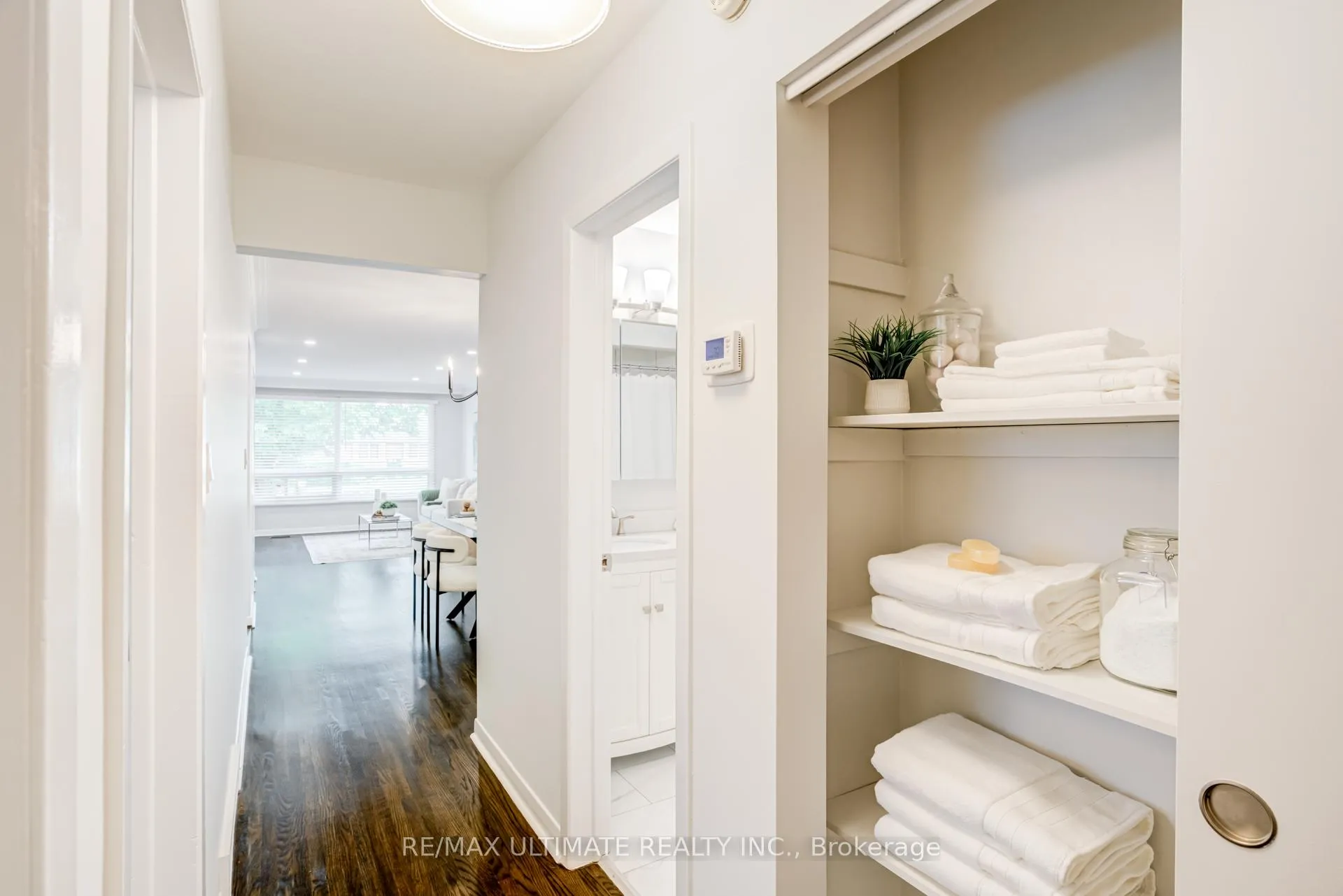 Photo 21 of 33 King Richard Court, Markham, Bullock — HOMEH