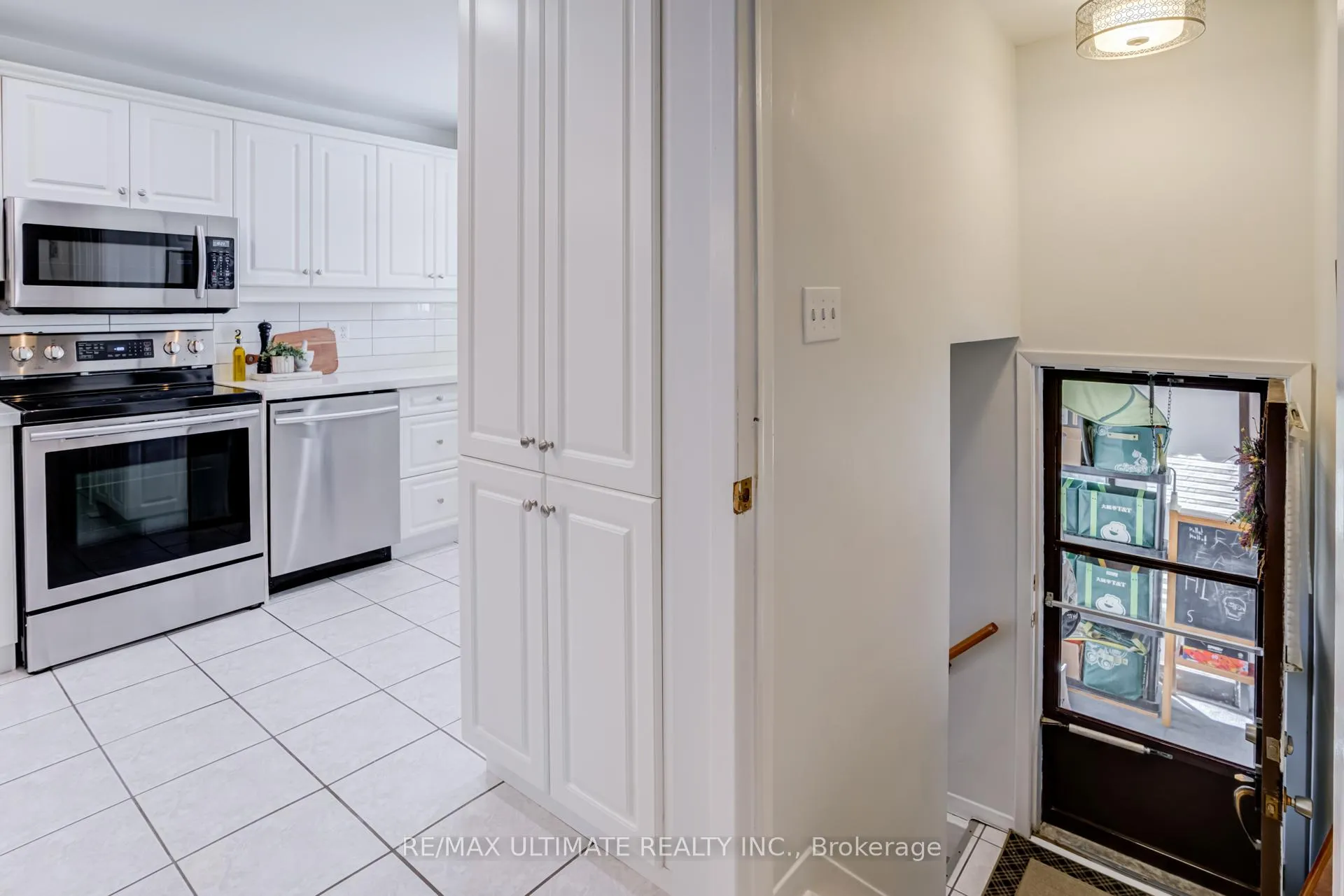 Photo 22 of 33 King Richard Court, Markham, Bullock — HOMEH