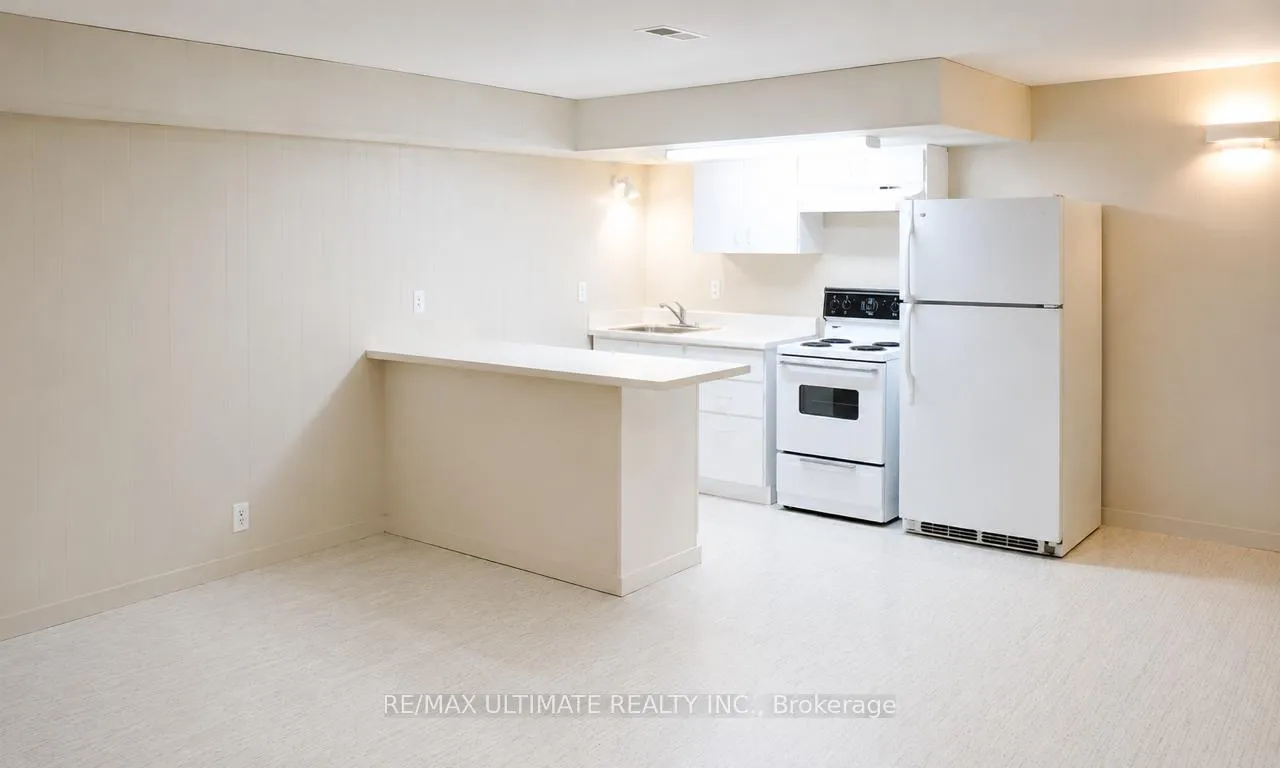 Photo 24 of 33 King Richard Court, Markham, Bullock — HOMEH