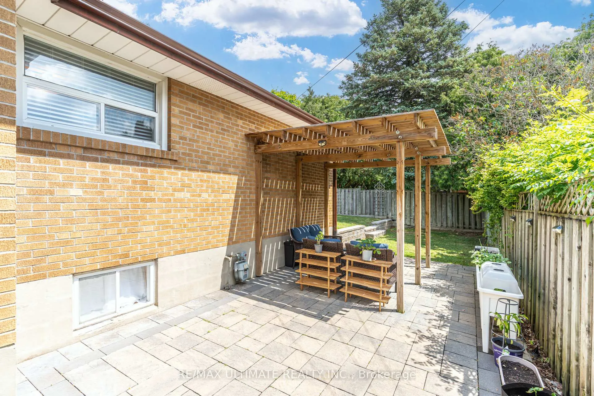 Photo 28 of 33 King Richard Court, Markham, Bullock — HOMEH