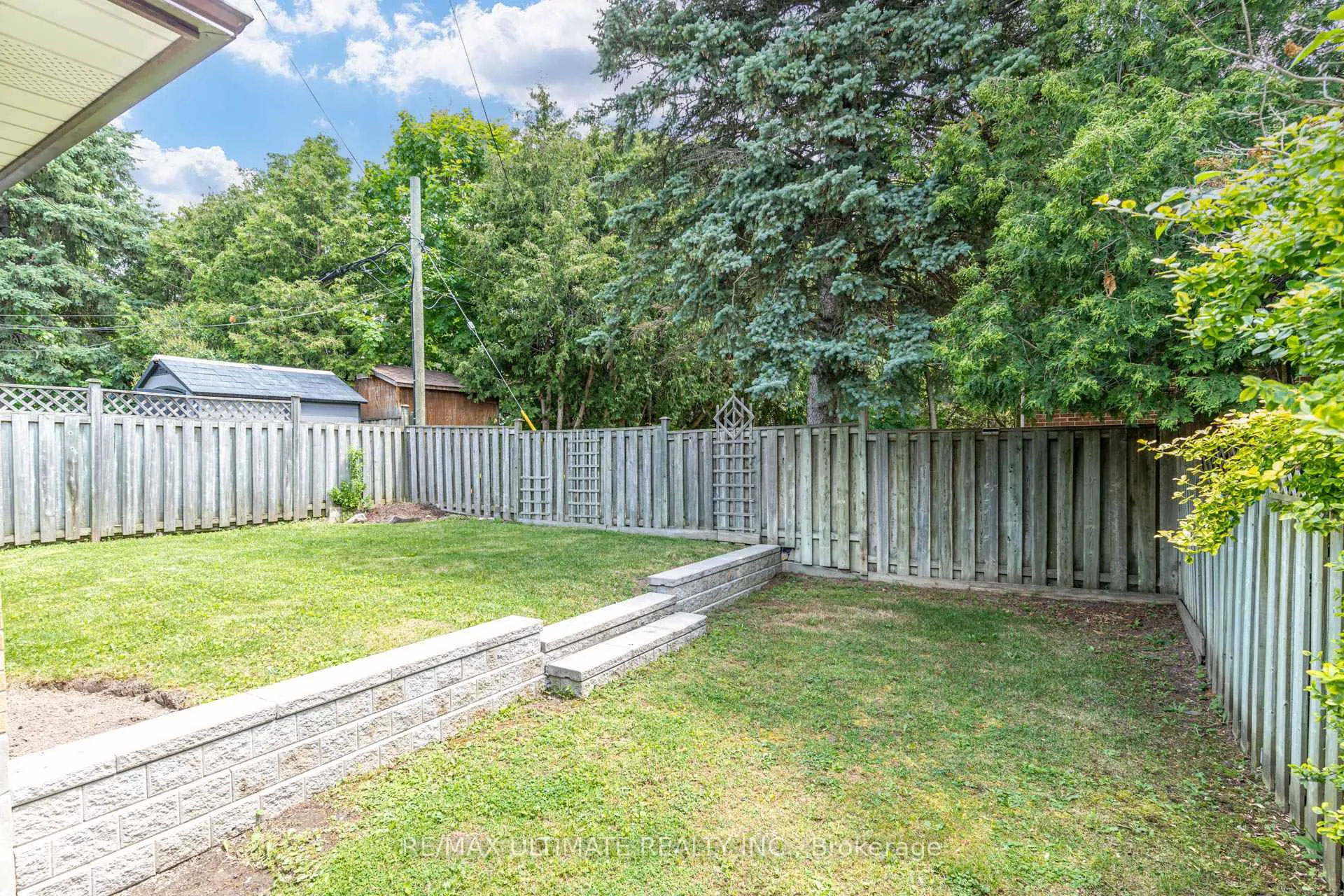 Photo 30 of 33 King Richard Court, Markham, Bullock — HOMEH