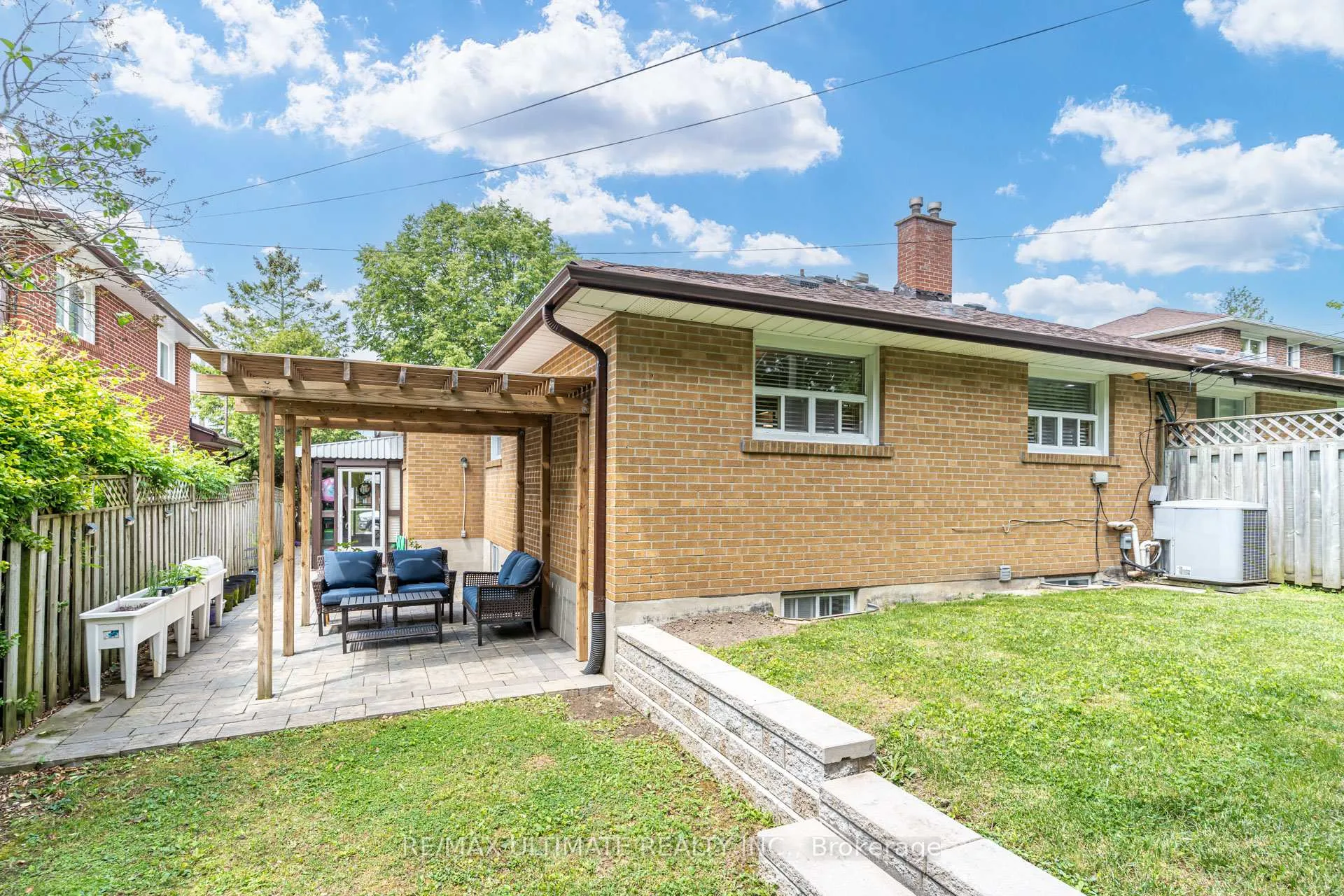 Photo 31 of 33 King Richard Court, Markham, Bullock — HOMEH