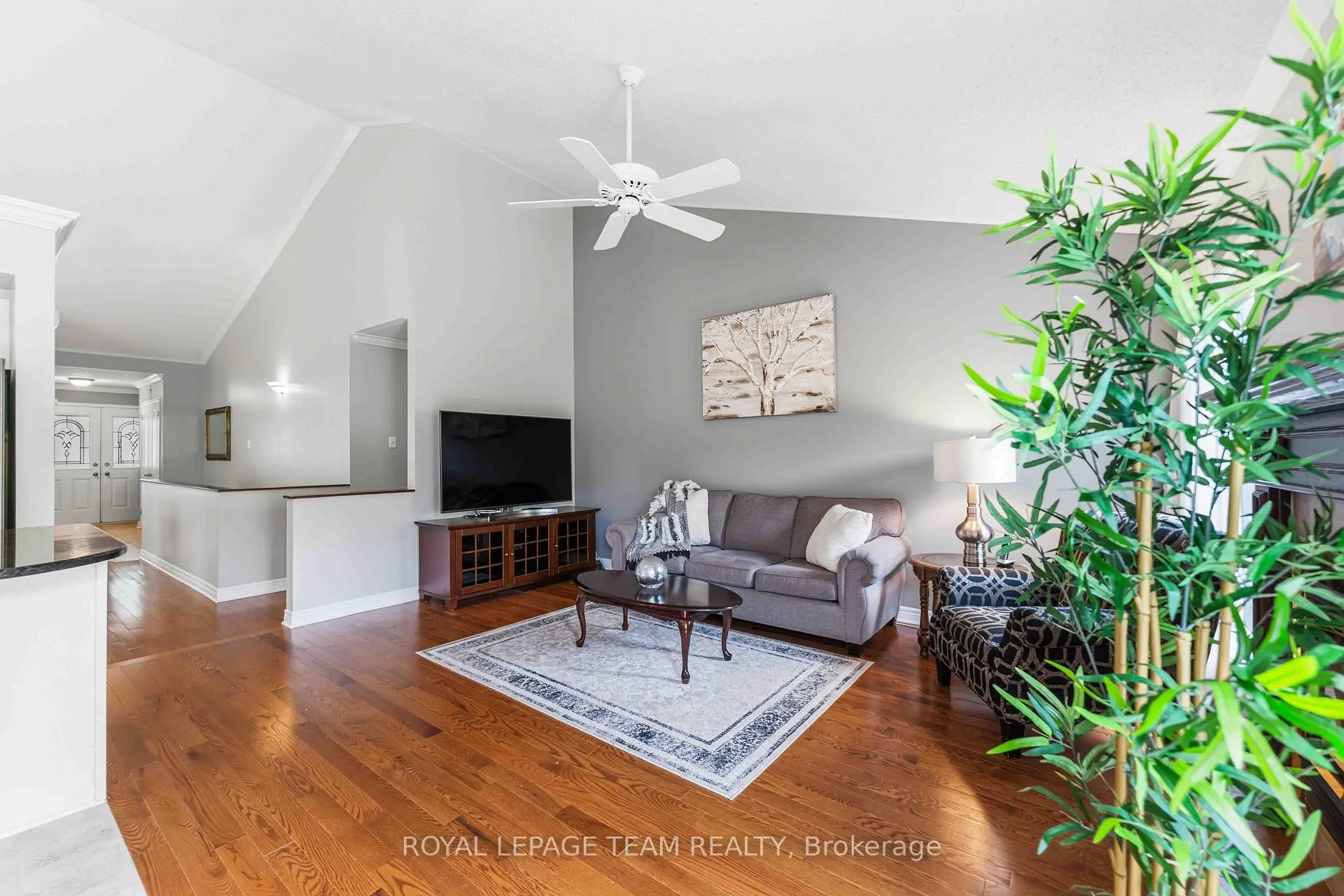 Photo 18 of 38 Settler's Ridge Way, Ottawa, Barrhaven - Longfields — HOMEH