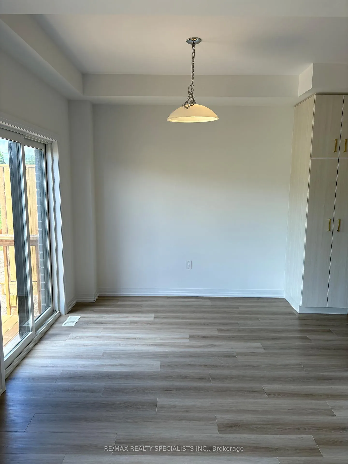 Photo 3 of 102 Gort Avenue, Brant, Paris — HOMEH