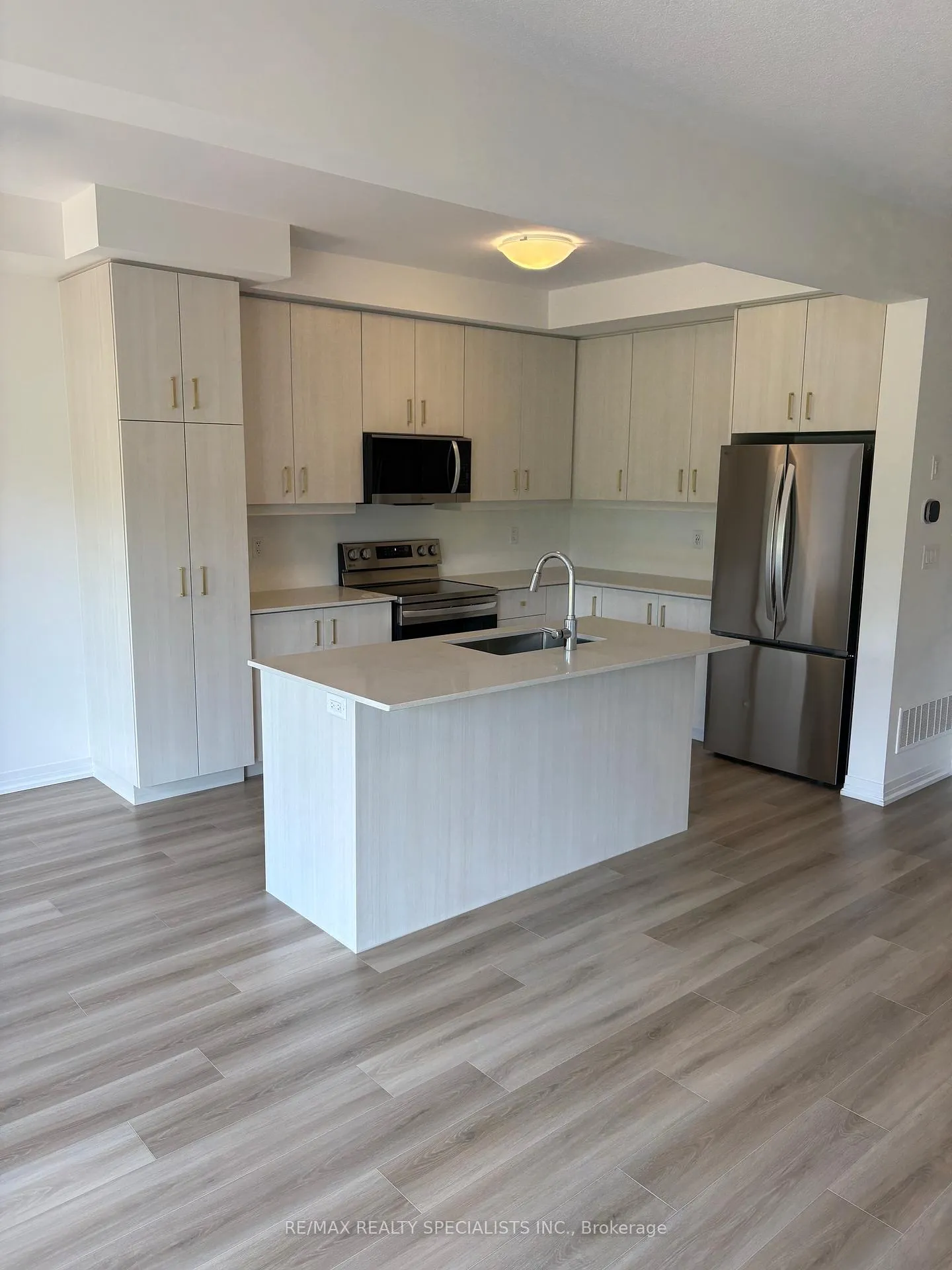 Photo 4 of 102 Gort Avenue, Brant, Paris — HOMEH