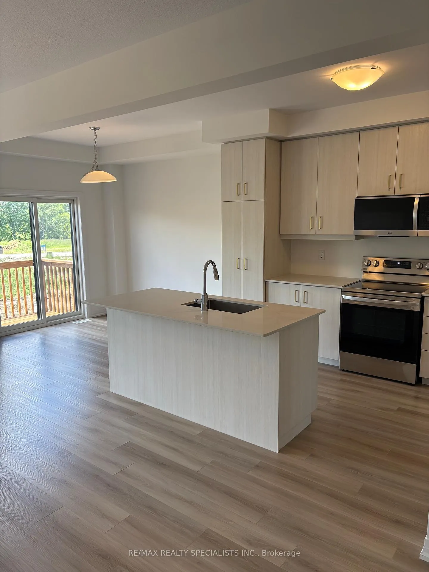 Photo 6 of 102 Gort Avenue, Brant, Paris — HOMEH
