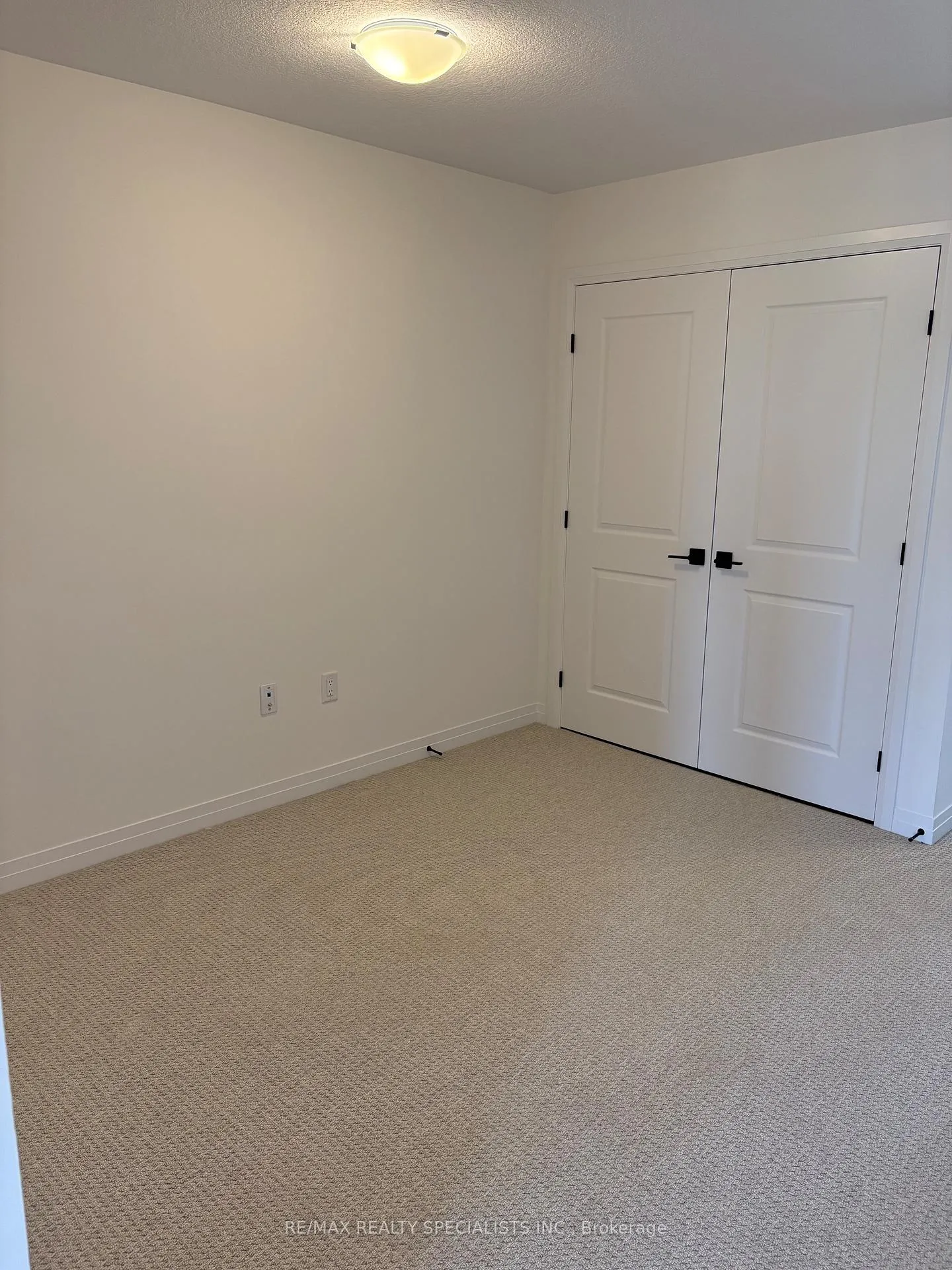 Photo 12 of 102 Gort Avenue, Brant, Paris — HOMEH