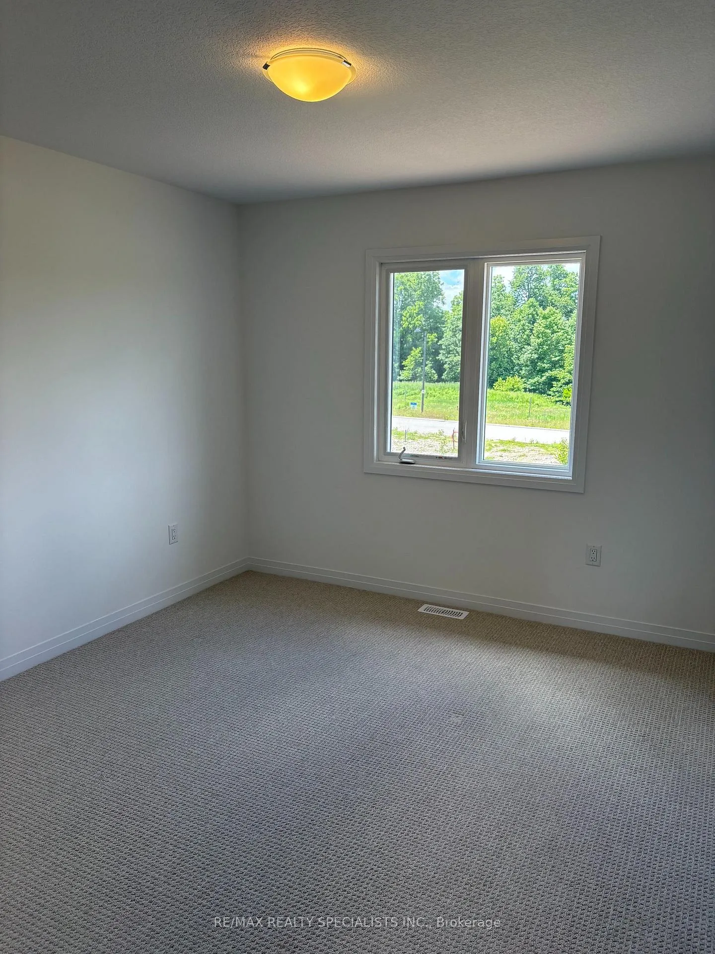 Photo 14 of 102 Gort Avenue, Brant, Paris — HOMEH