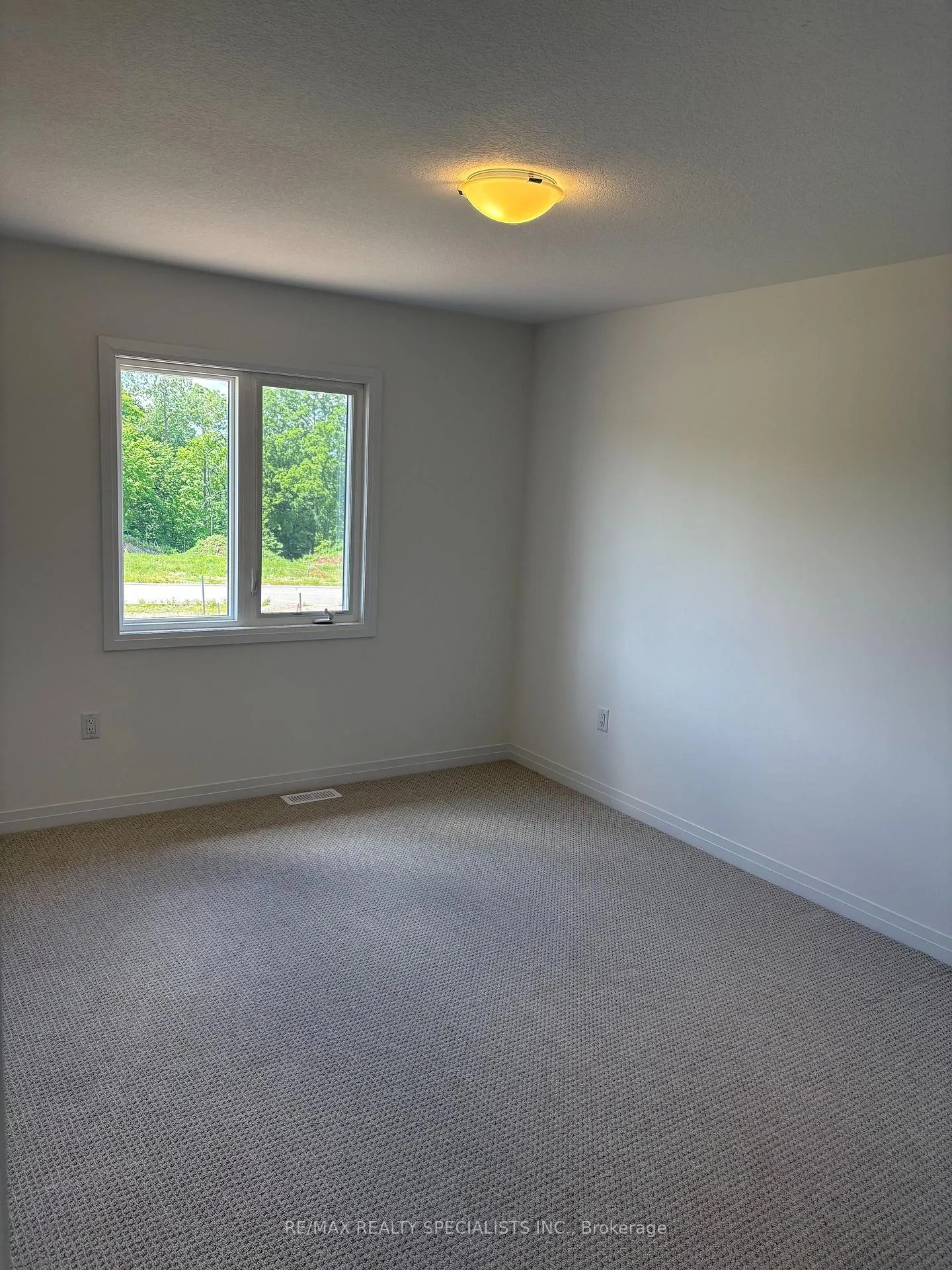 Photo 15 of 102 Gort Avenue, Brant, Paris — HOMEH