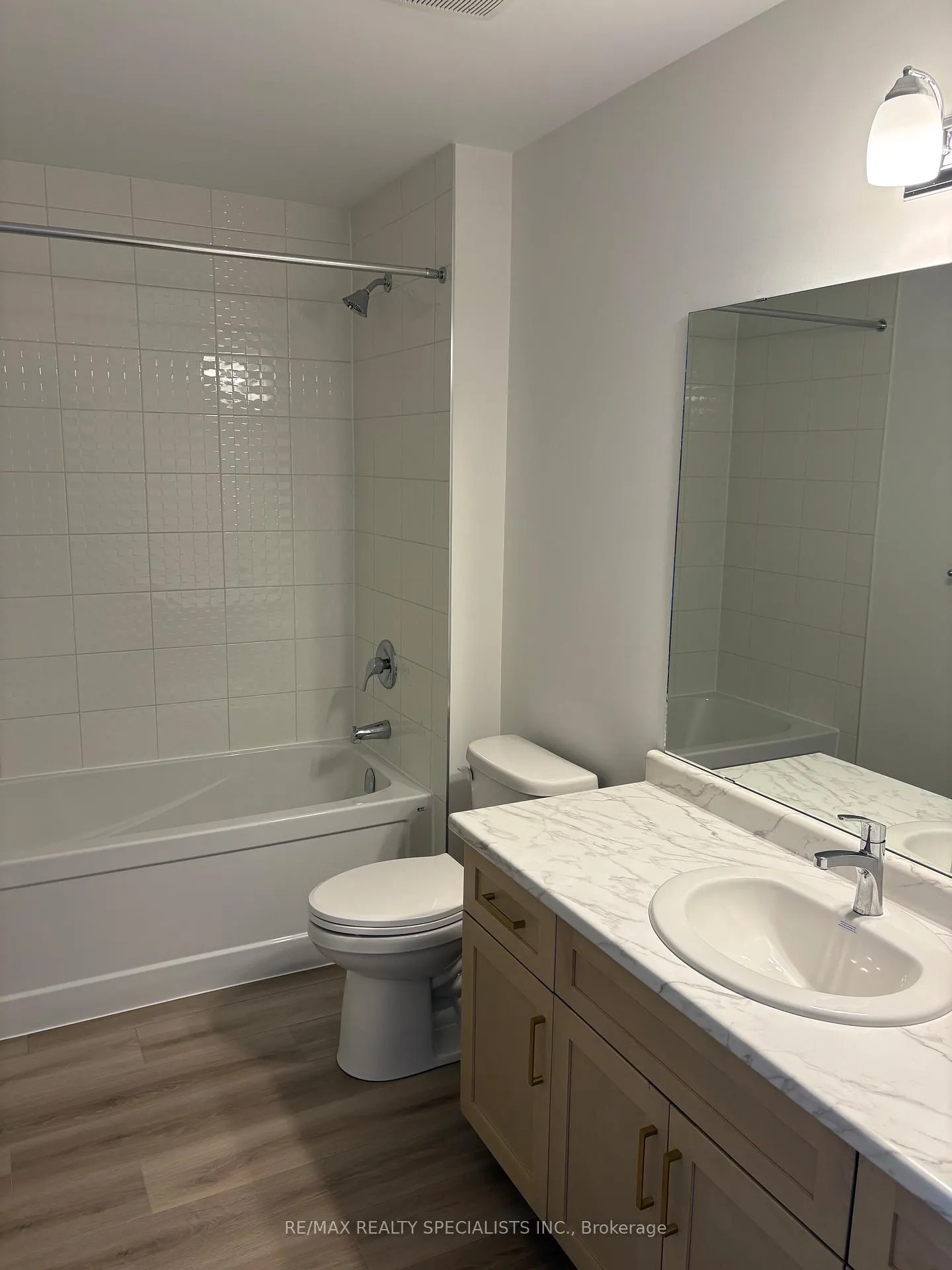 Photo 16 of 102 Gort Avenue, Brant, Paris — HOMEH