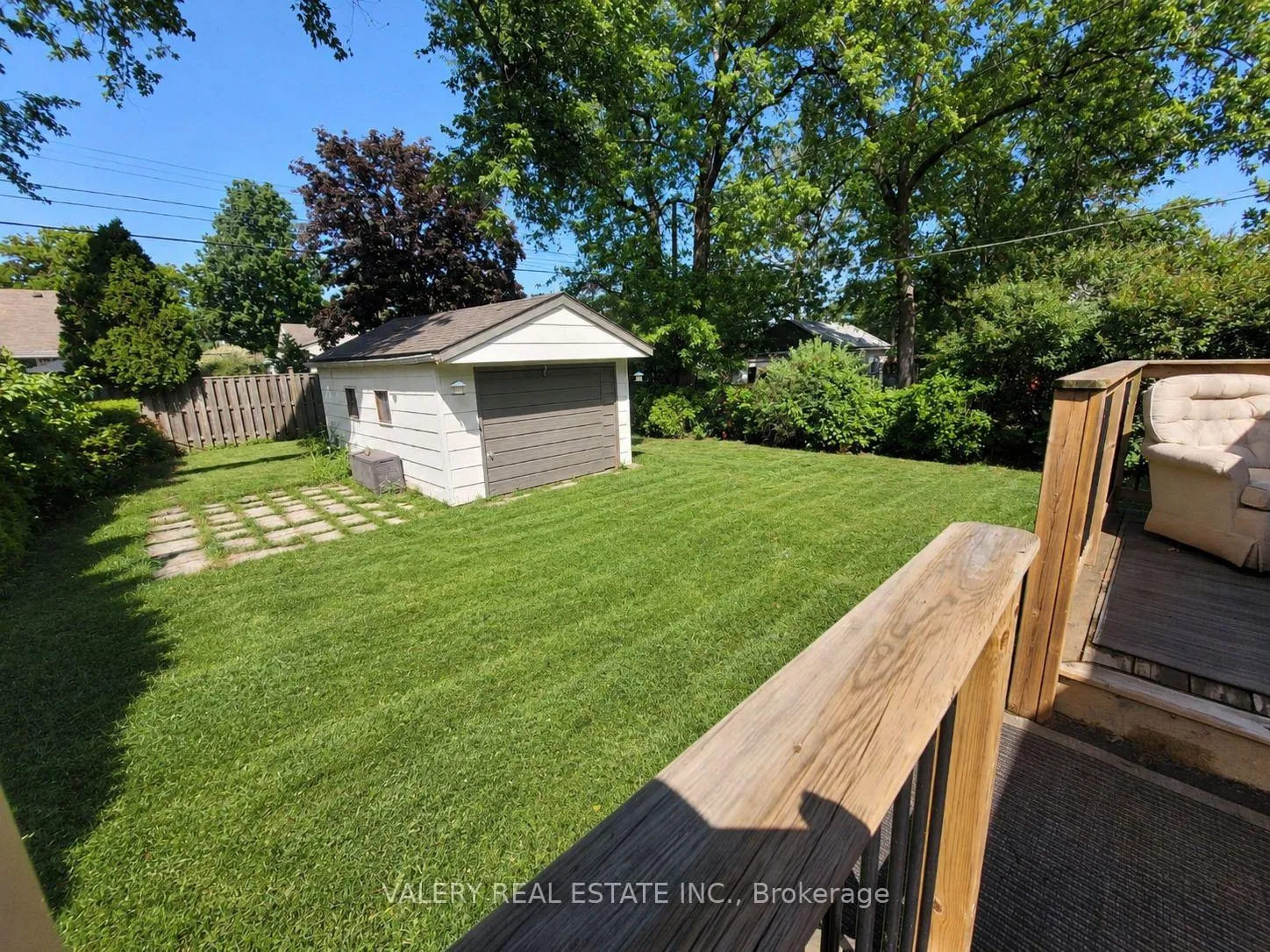 Photo 2 of 1815 Francois Road, Windsor, Fontainbleu — HOMEH