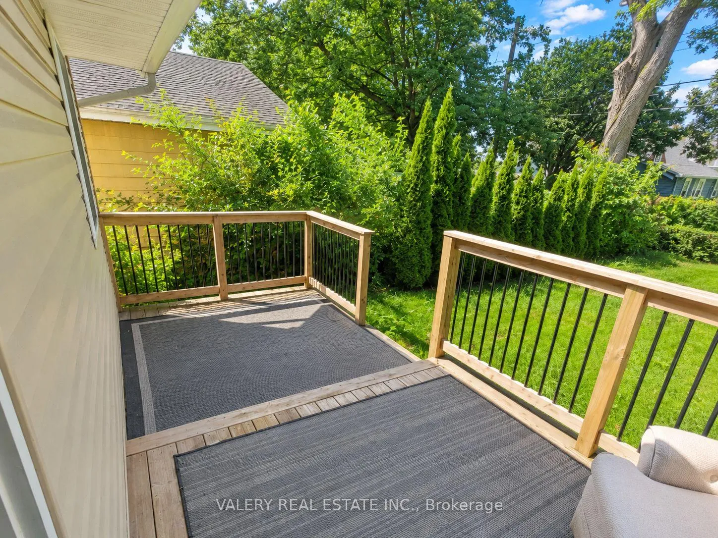 Photo 3 of 1815 Francois Road, Windsor, Fontainbleu — HOMEH