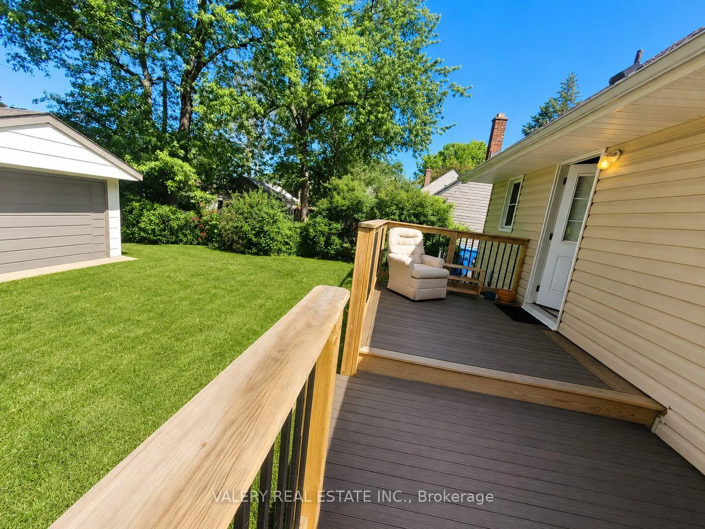 Photo 5 of 1815 Francois Road, Windsor, Fontainbleu — HOMEH