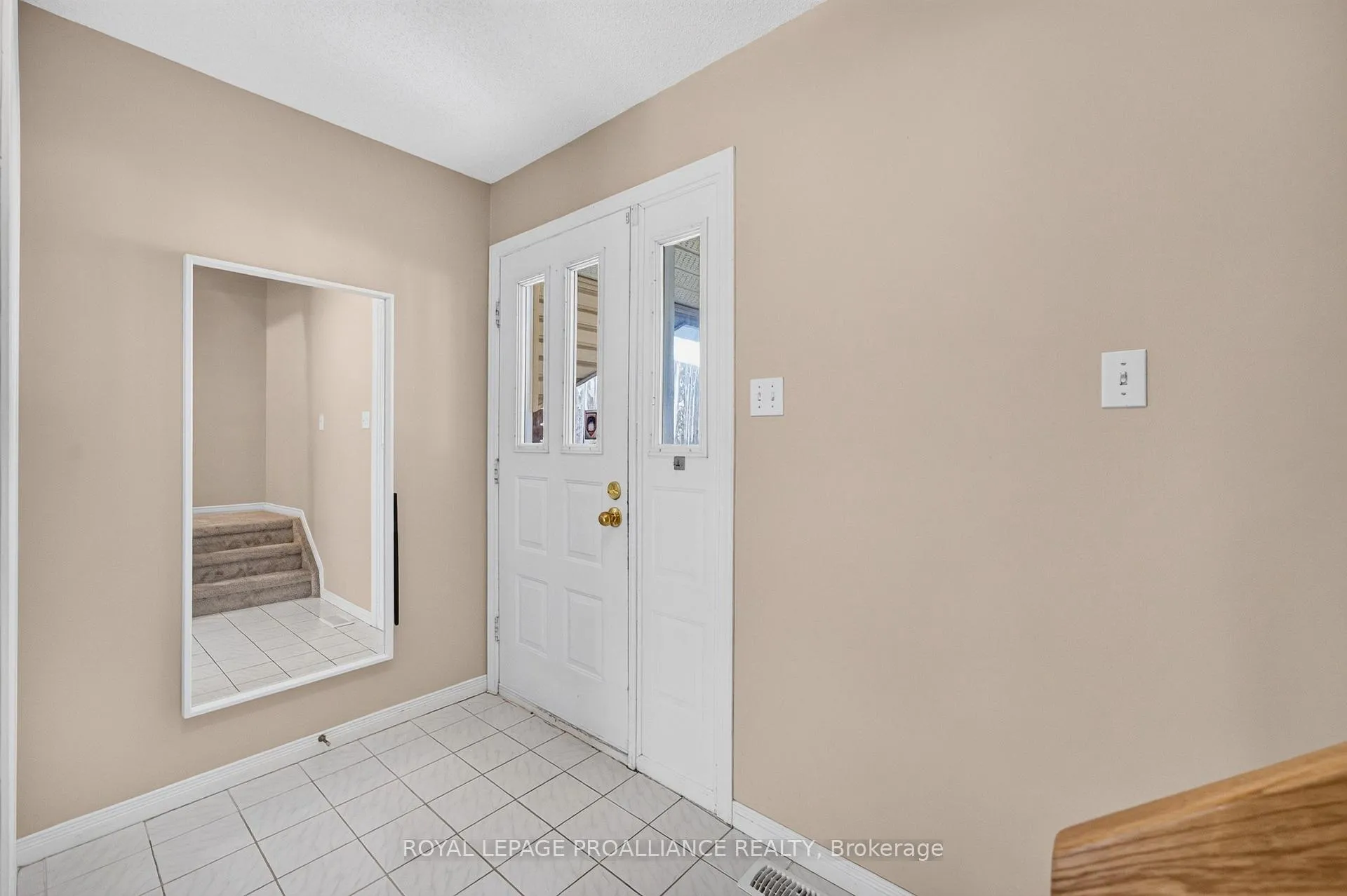 Photo 6 of 80 Rothbury Crescent, Ottawa, CFB Rockcliffe and Area — HOMEH