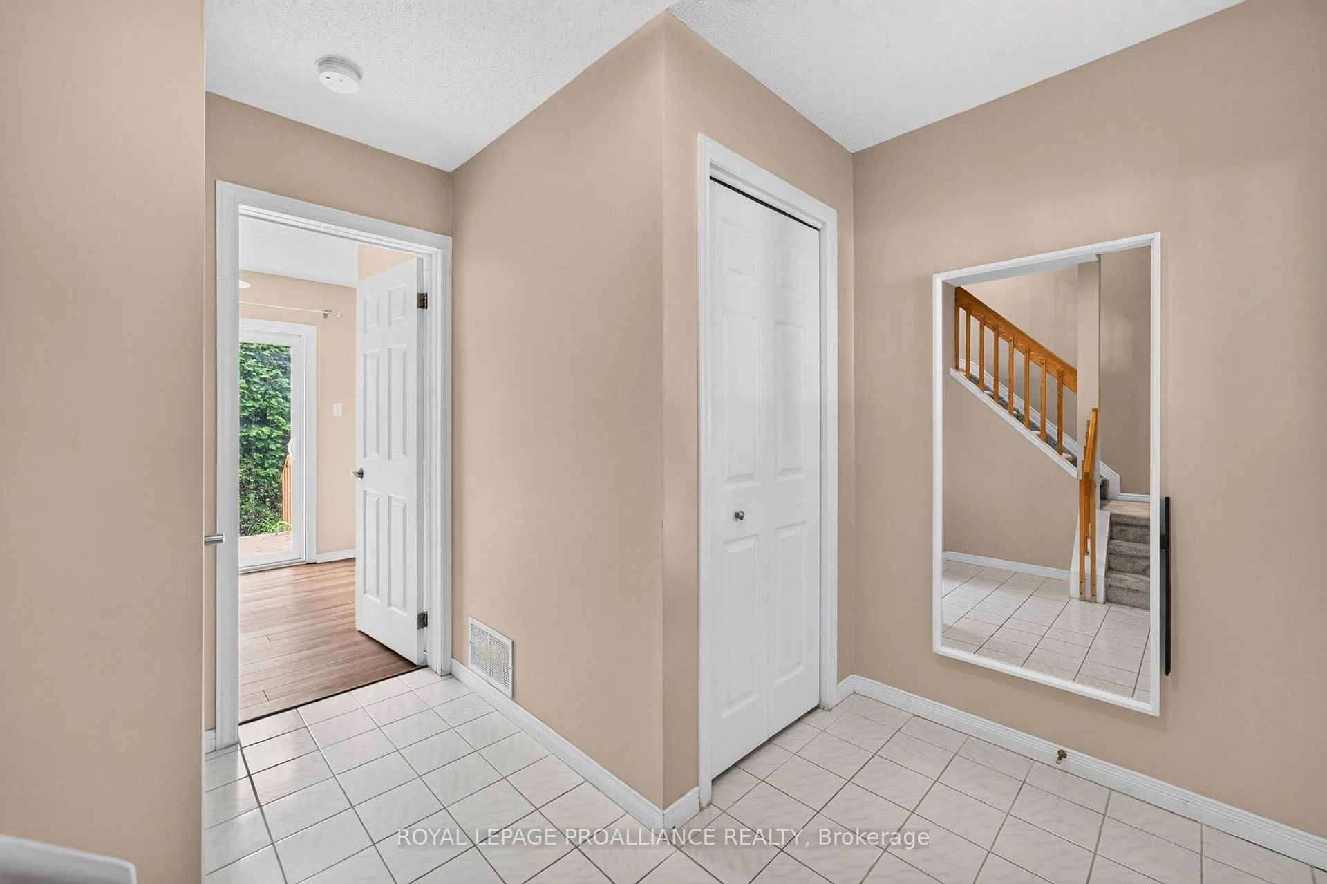 Photo 8 of 80 Rothbury Crescent, Ottawa, CFB Rockcliffe and Area — HOMEH
