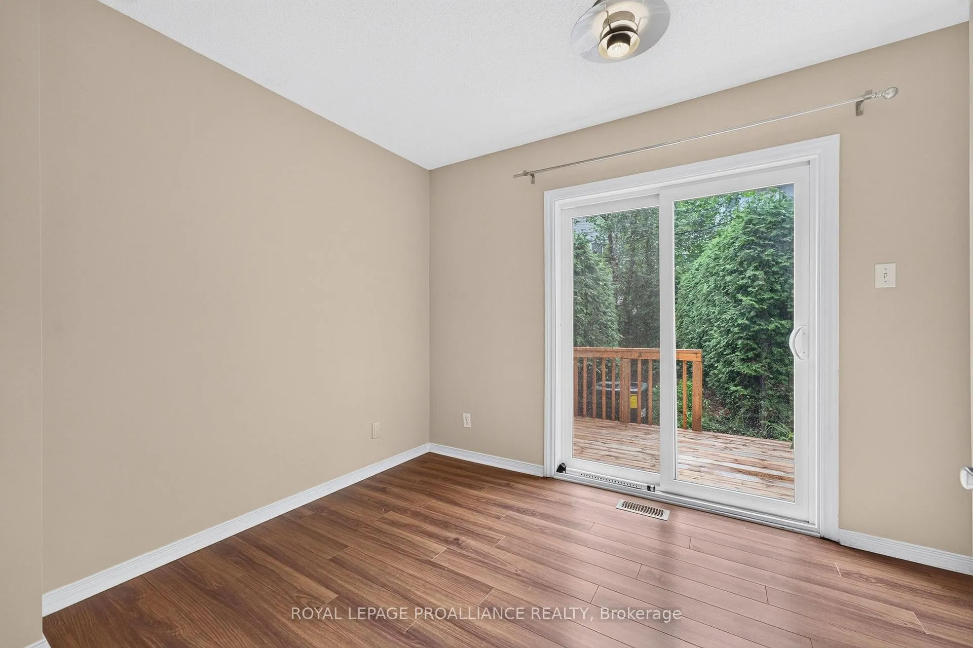 Photo 10 of 80 Rothbury Crescent, Ottawa, CFB Rockcliffe and Area — HOMEH