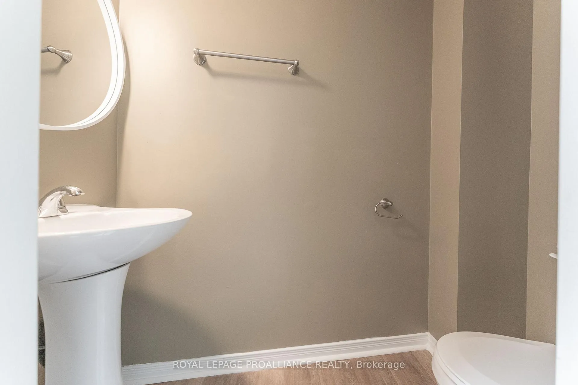 Photo 11 of 80 Rothbury Crescent, Ottawa, CFB Rockcliffe and Area — HOMEH