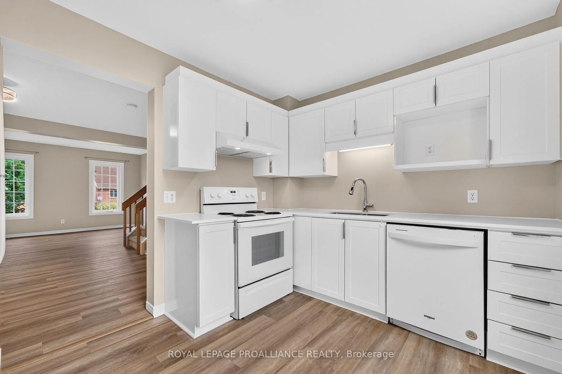 Photo 13 of 80 Rothbury Crescent, Ottawa, CFB Rockcliffe and Area — HOMEH