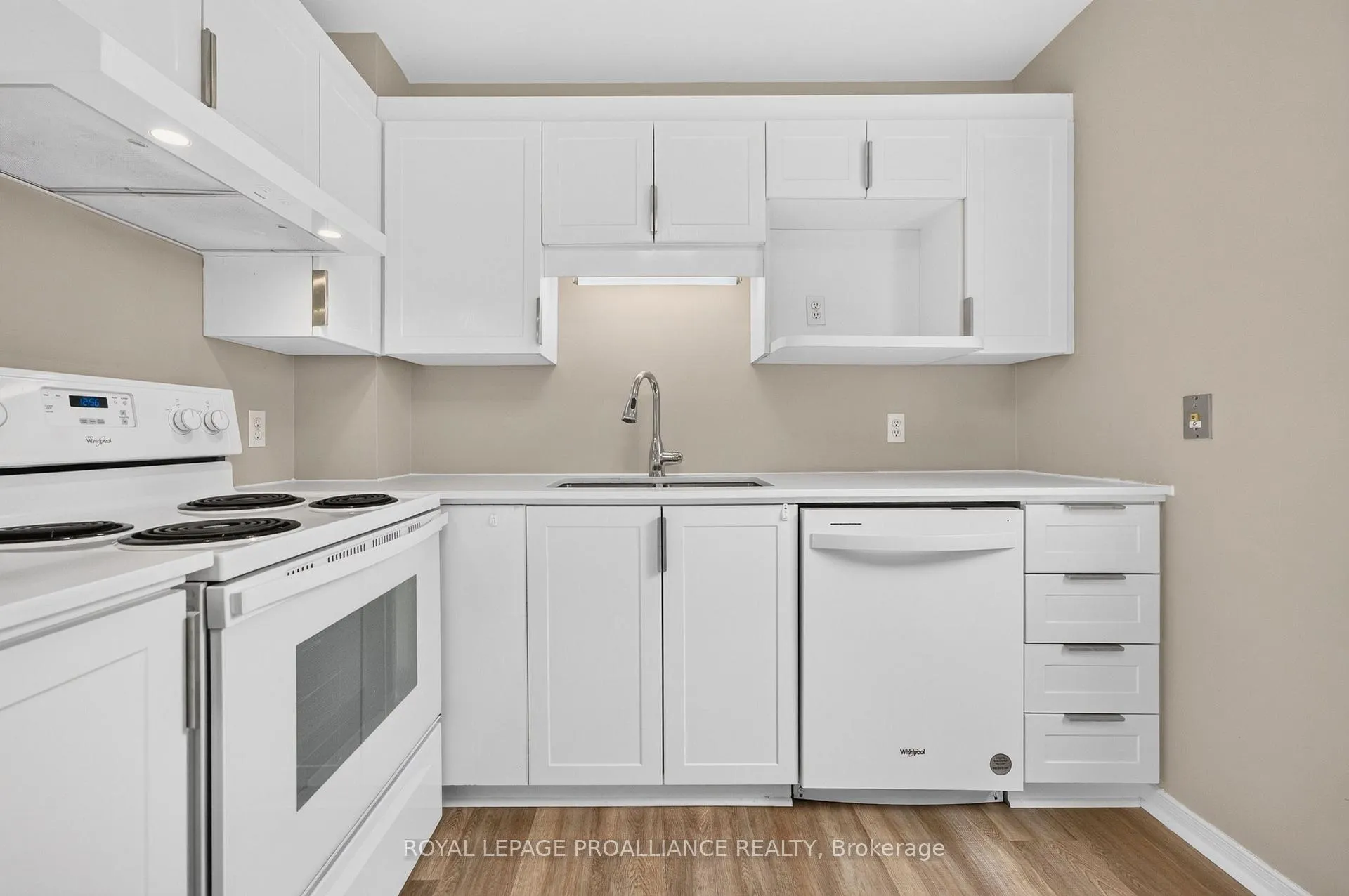 Photo 15 of 80 Rothbury Crescent, Ottawa, CFB Rockcliffe and Area — HOMEH