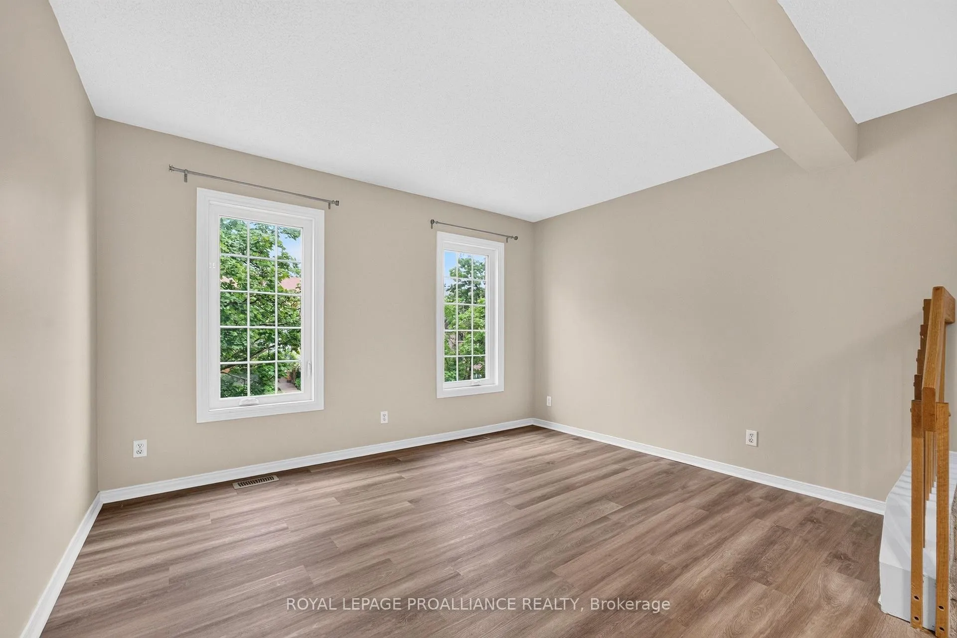 Photo 24 of 80 Rothbury Crescent, Ottawa, CFB Rockcliffe and Area — HOMEH