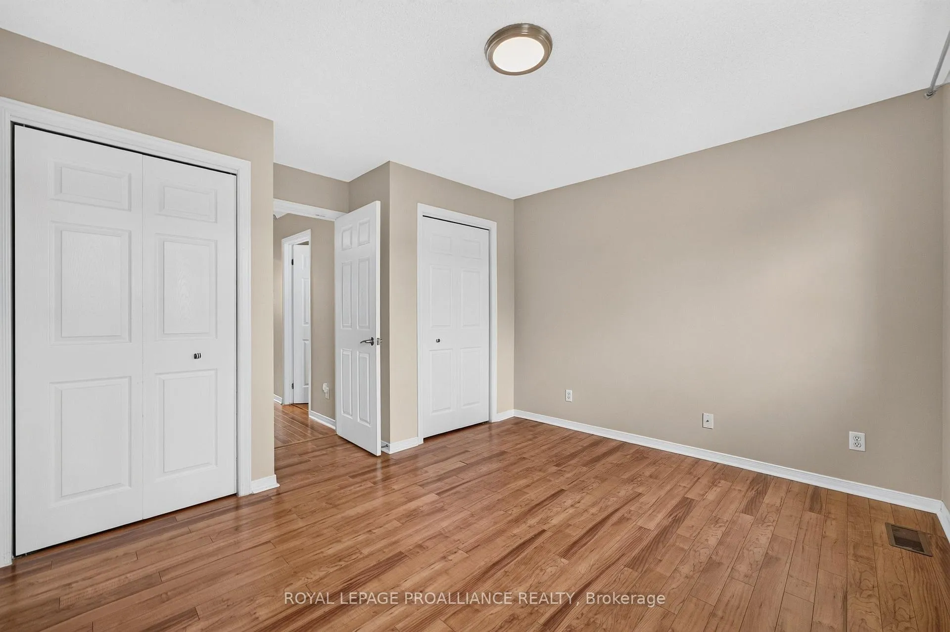 Photo 30 of 80 Rothbury Crescent, Ottawa, CFB Rockcliffe and Area — HOMEH