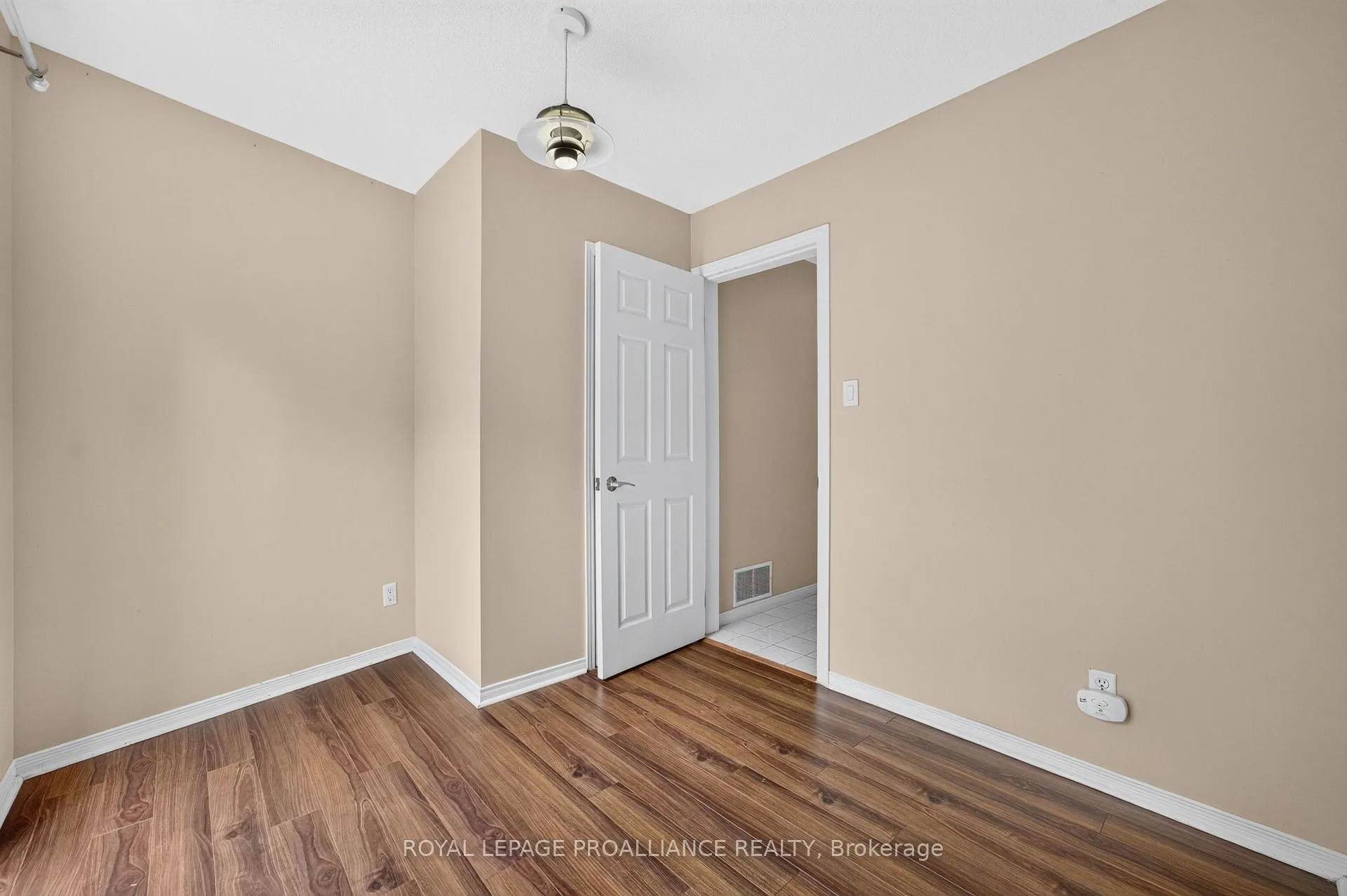 Photo 34 of 80 Rothbury Crescent, Ottawa, CFB Rockcliffe and Area — HOMEH