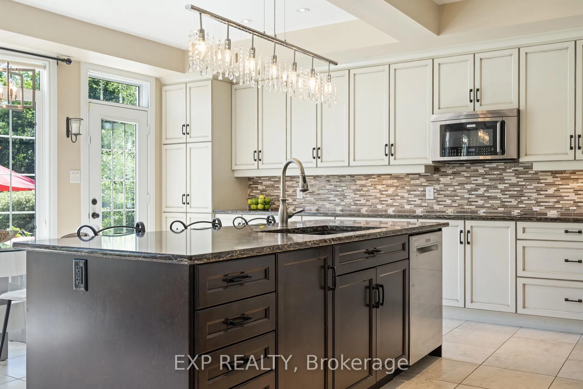 Photo 10 of 580 Pinawa Circle, Ottawa, Barrhaven - Stonebridge — HOMEH