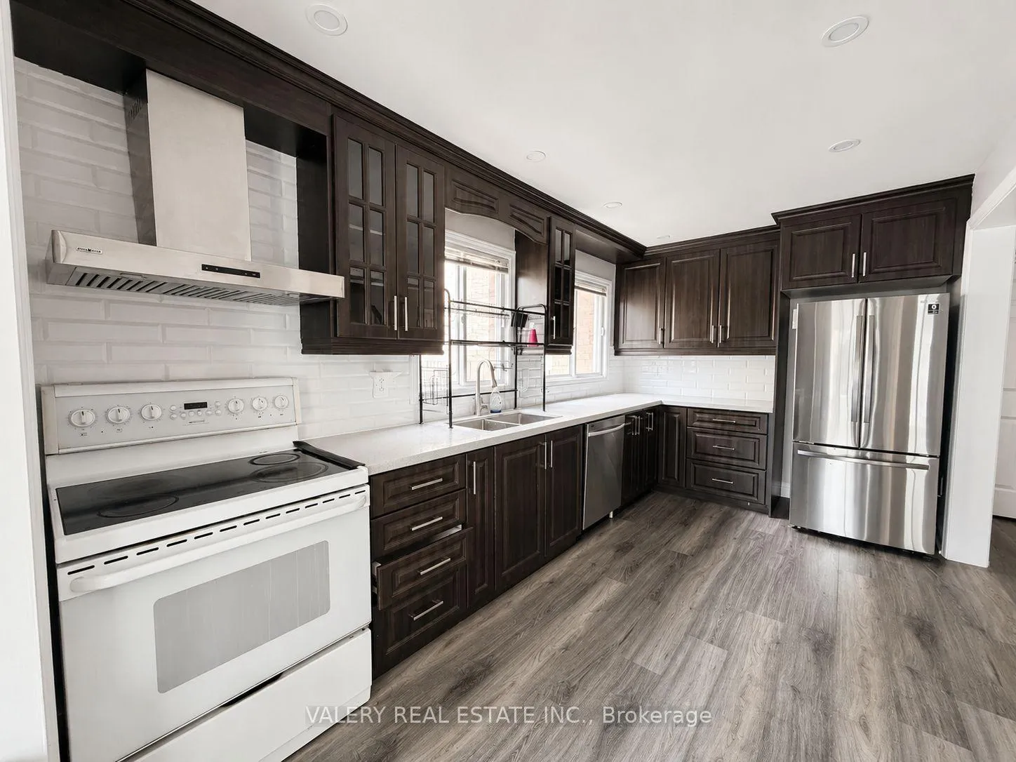 Photo 2 of 12 Letty Avenue, Brampton, Fletcher's West — HOMEH