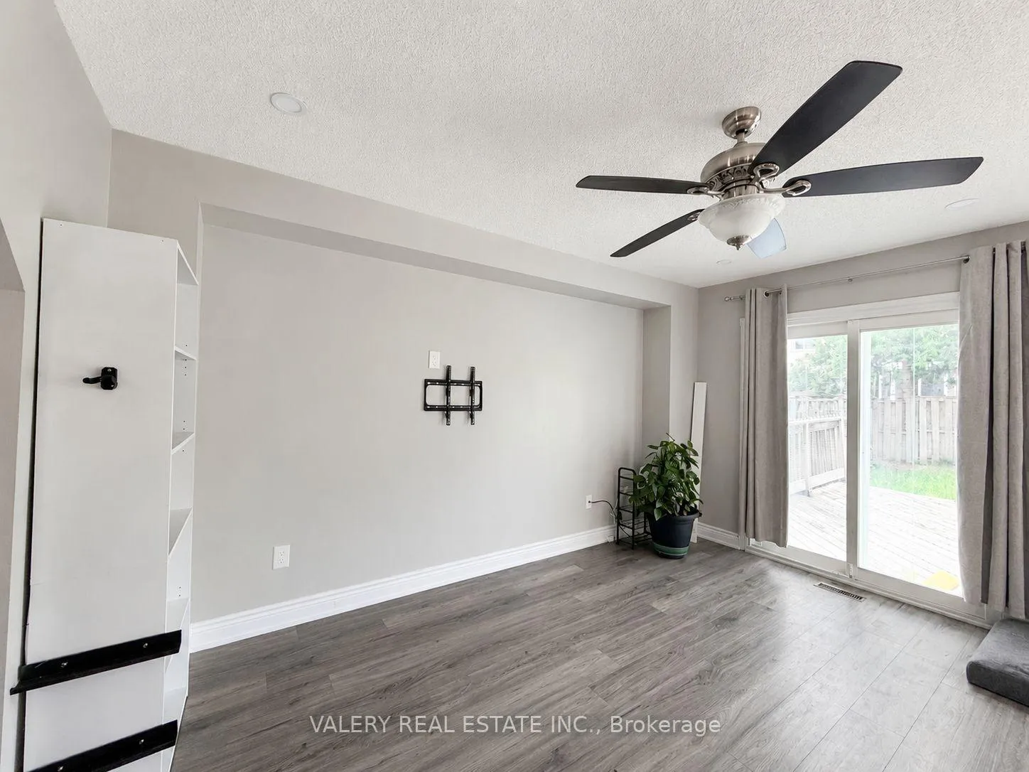 Photo 5 of 12 Letty Avenue, Brampton, Fletcher's West — HOMEH