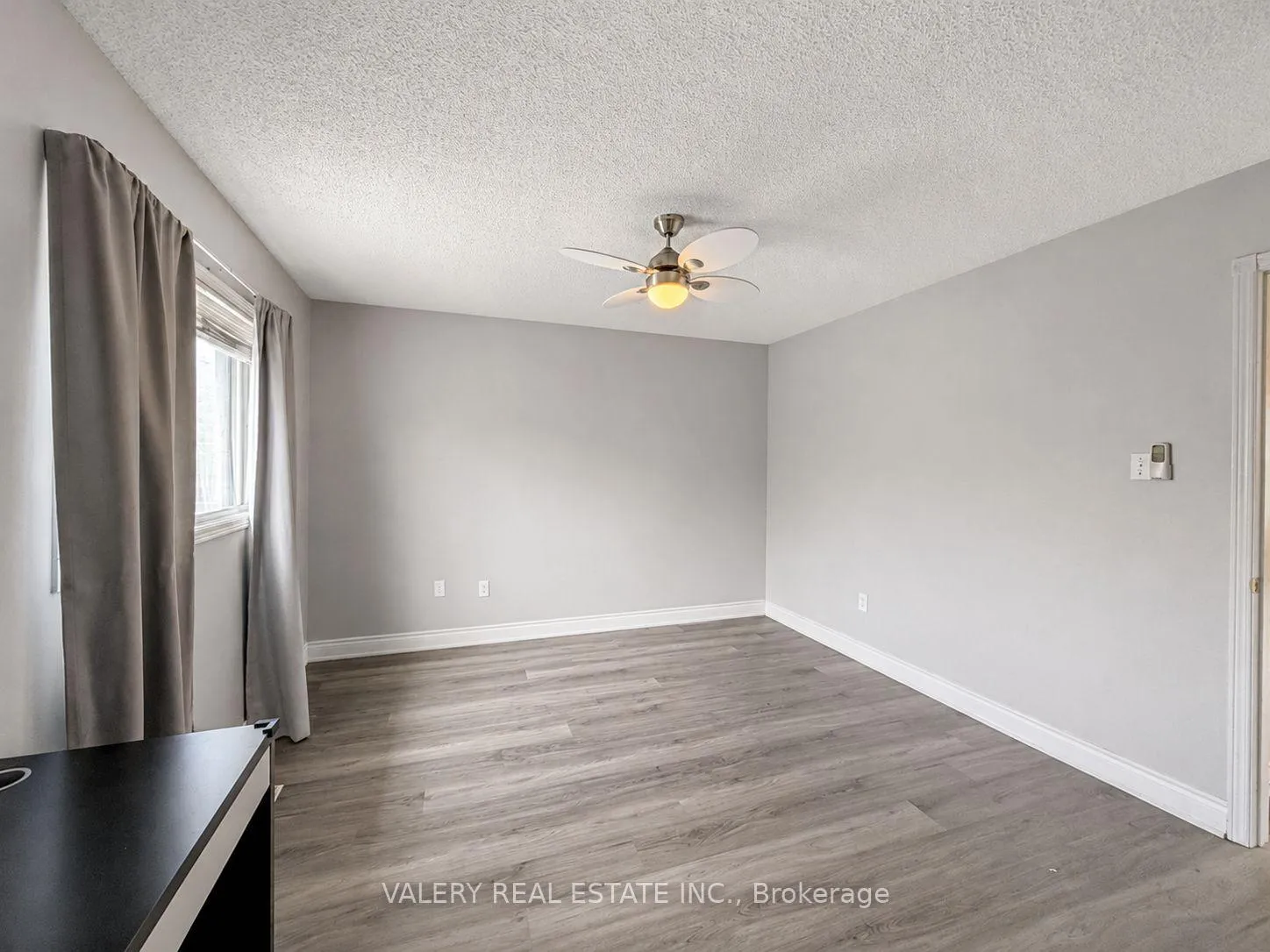 Photo 6 of 12 Letty Avenue, Brampton, Fletcher's West — HOMEH