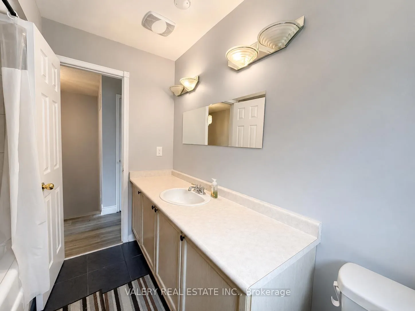 Photo 10 of 12 Letty Avenue, Brampton, Fletcher's West — HOMEH