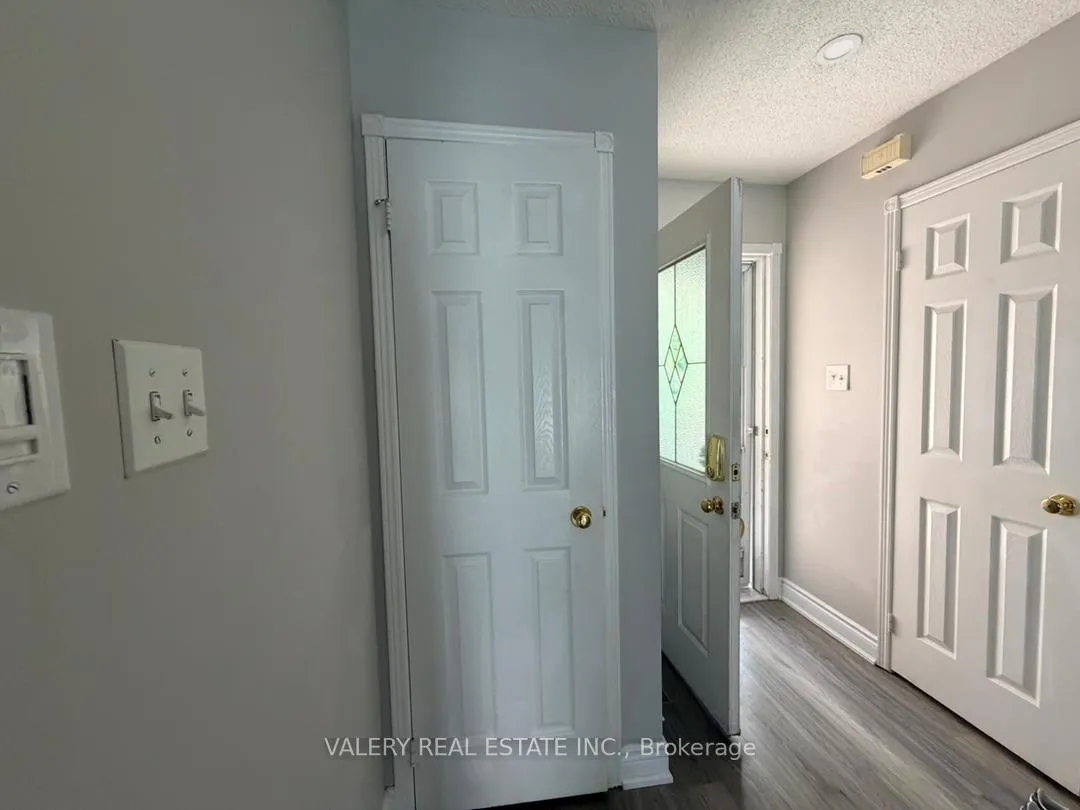 Photo 13 of 12 Letty Avenue, Brampton, Fletcher's West — HOMEH