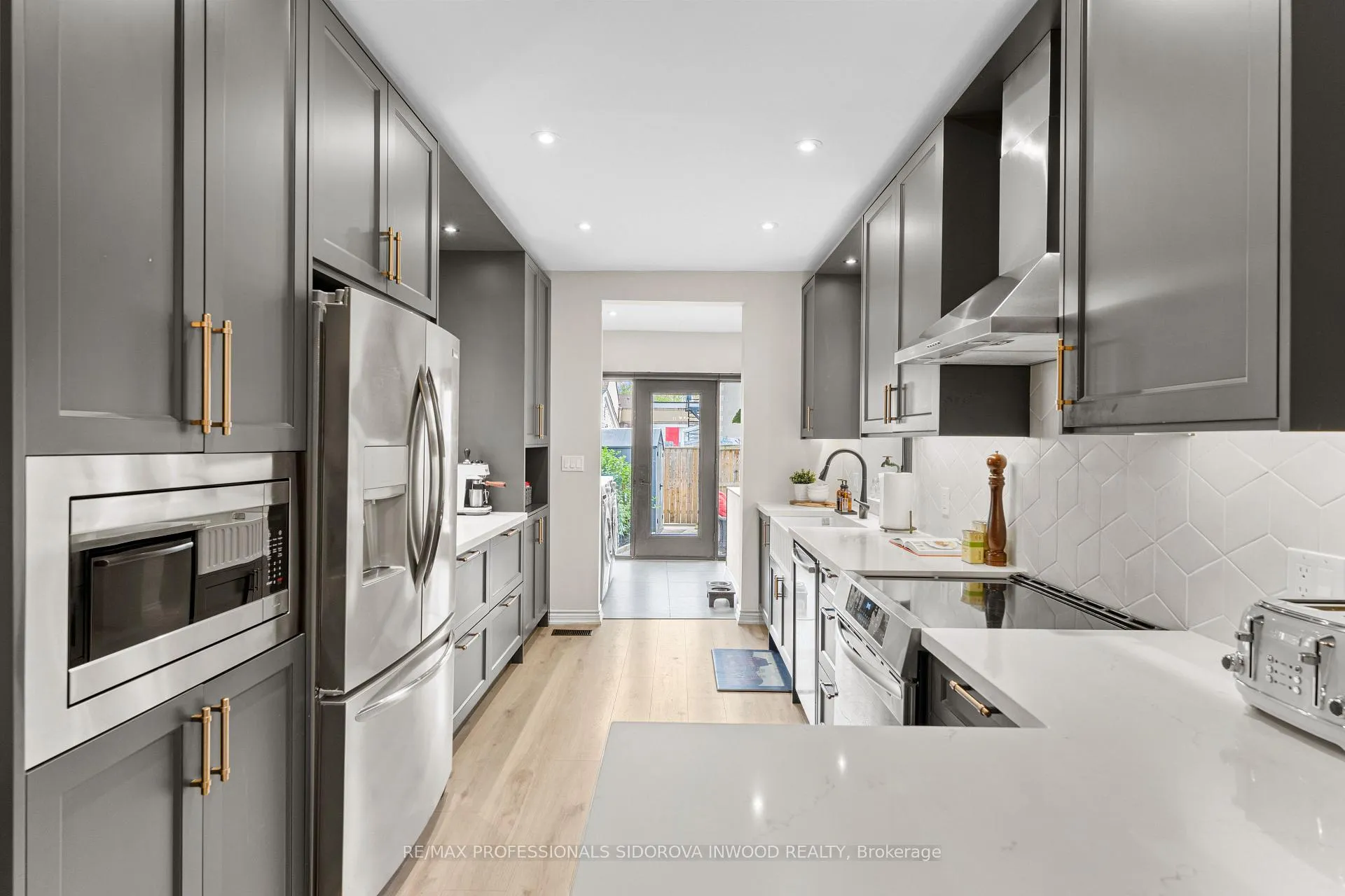 Photo 9 of 209 Maria Street, Toronto, Junction Area — HOMEH