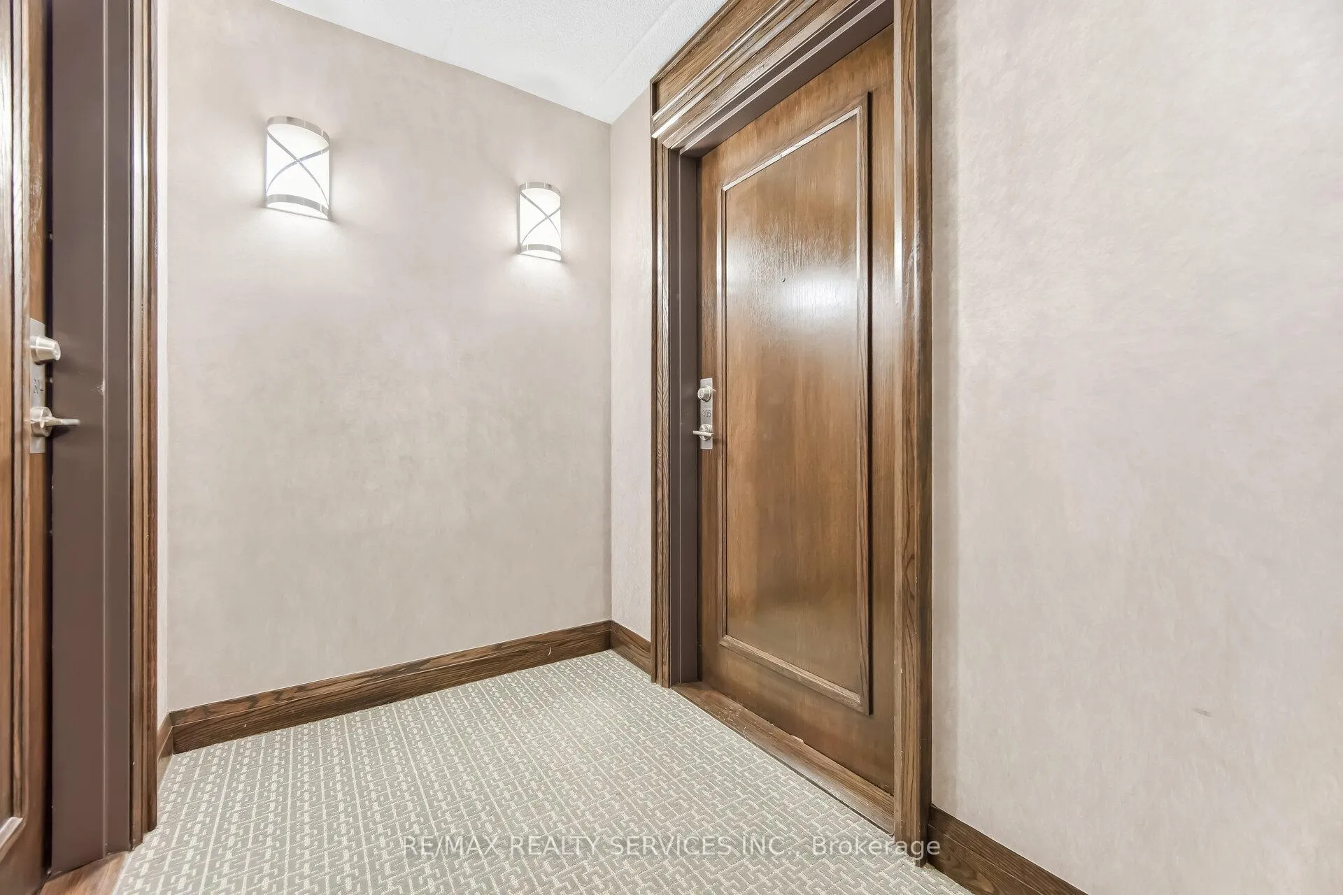Photo 4 of Unit 305, 30 Via Rosedale, Brampton, Sandringham-Wellington — HOMEH