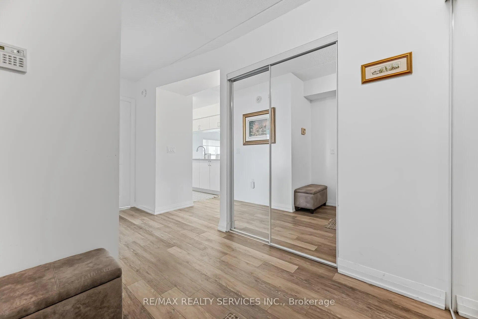 Photo 6 of Unit 305, 30 Via Rosedale, Brampton, Sandringham-Wellington — HOMEH