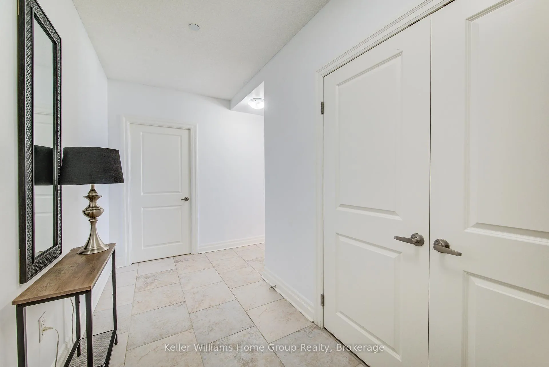 Photo 3 of Unit 901, 150 Wellington Street E, Guelph, Downtown — HOMEH