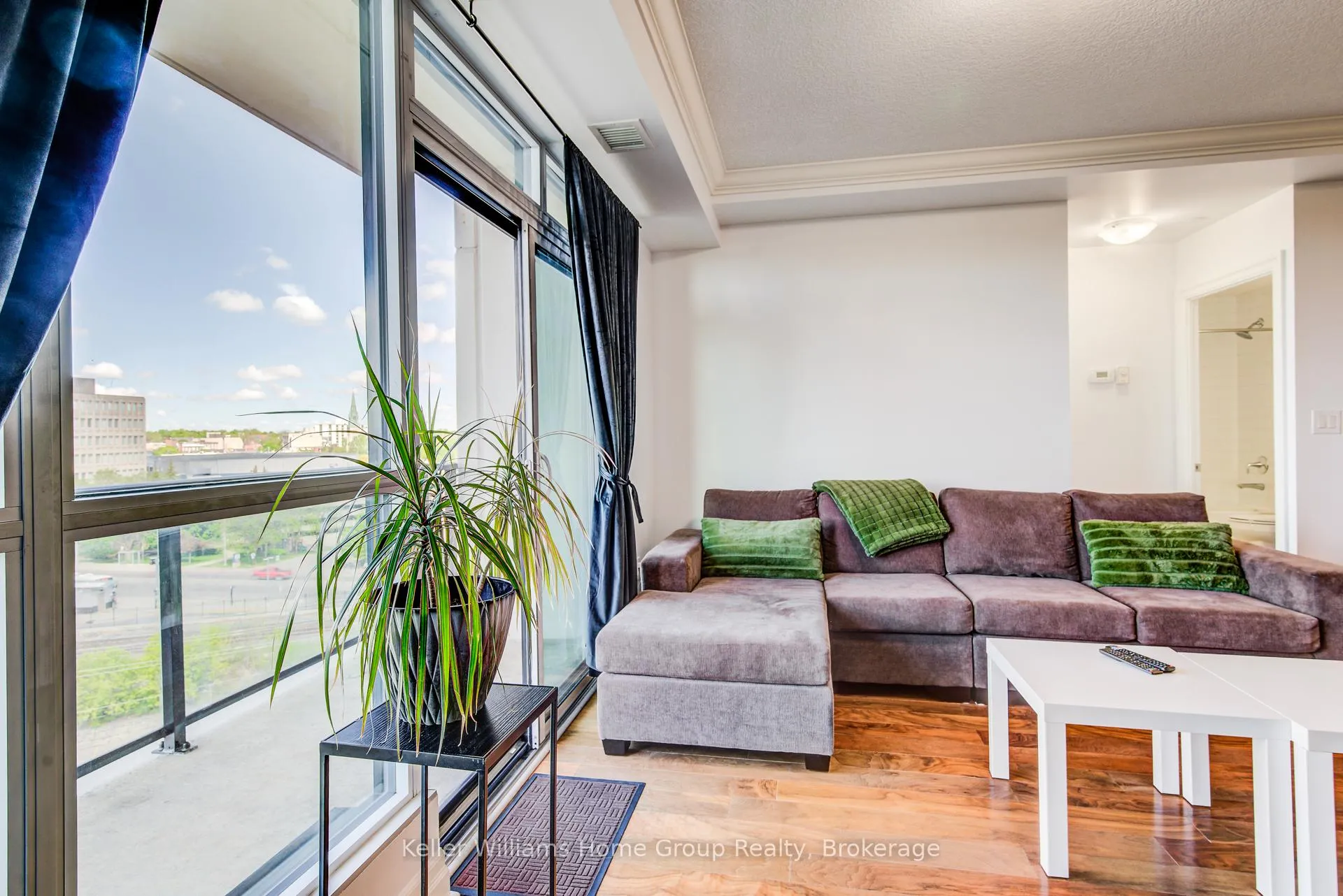 Photo 13 of Unit 901, 150 Wellington Street E, Guelph, Downtown — HOMEH
