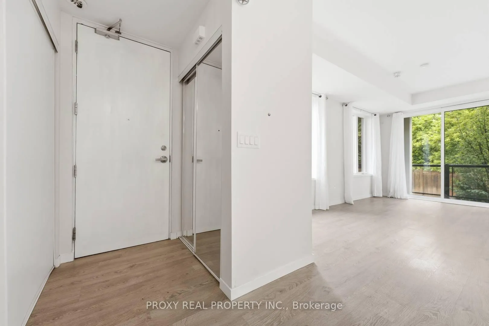 Photo 3 of Unit 41, 300 Alex Gardner Circle, Aurora, Aurora Village — HOMEH