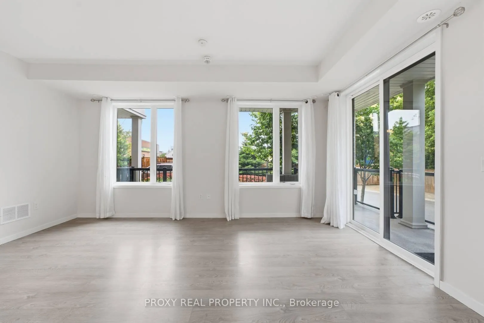 Photo 11 of Unit 41, 300 Alex Gardner Circle, Aurora, Aurora Village — HOMEH