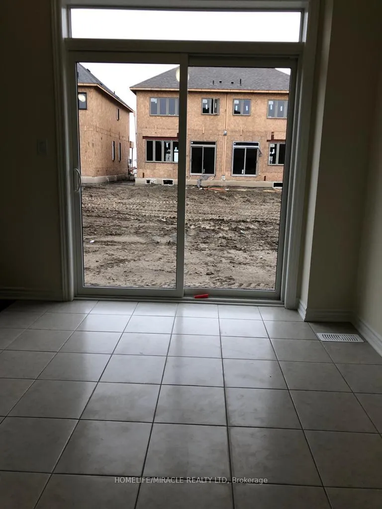 Photo 8 of 25 Closson Drive, Whitby, Rural Whitby — HOMEH