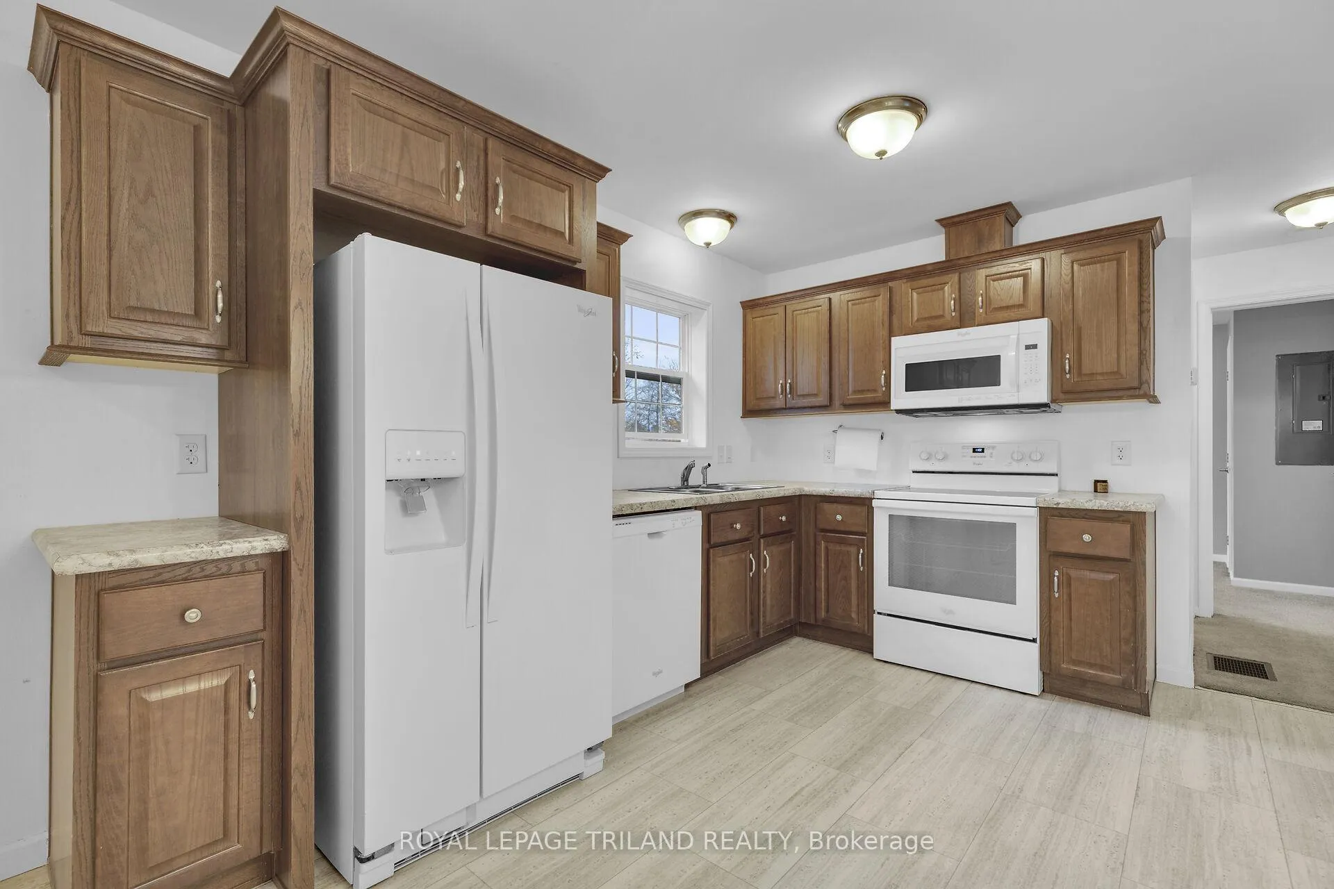 Photo 5 of 330 Matilda Street, Central Huron, Clinton — HOMEH
