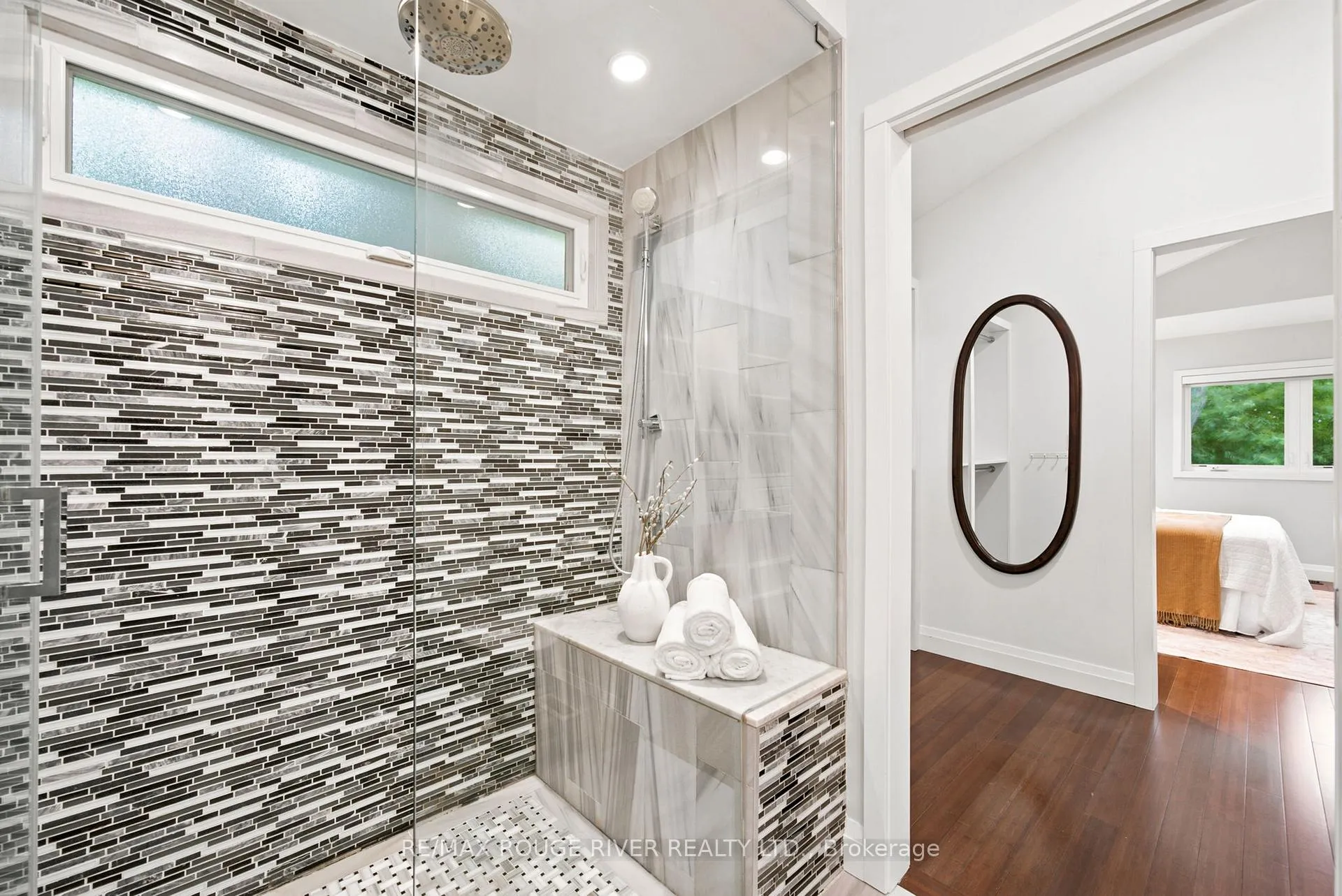 Photo 25 of 717 Hillview Crescent, Pickering, West Shore — HOMEH