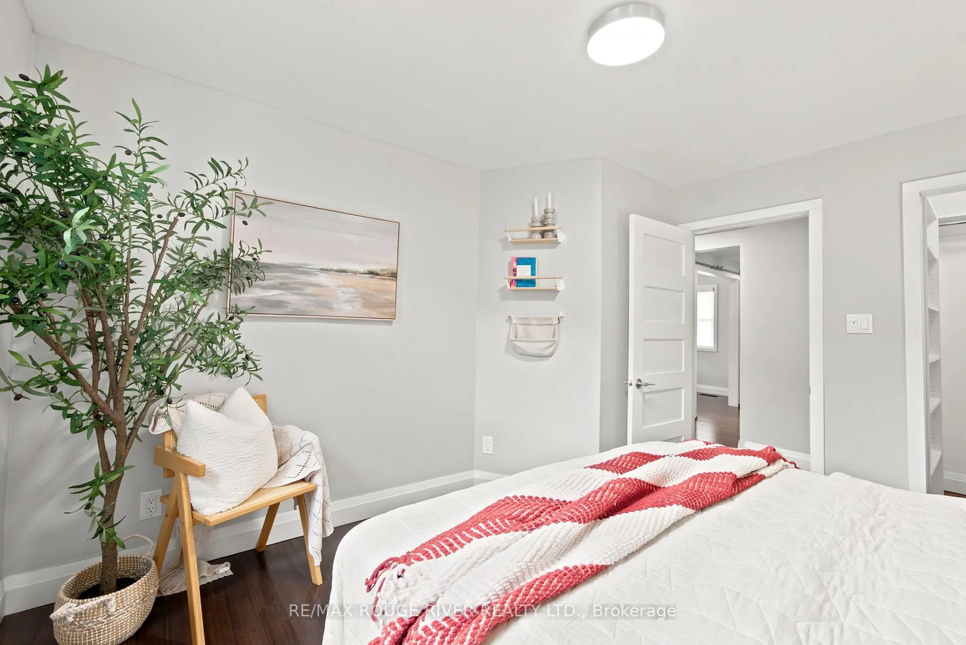Photo 27 of 717 Hillview Crescent, Pickering, West Shore — HOMEH
