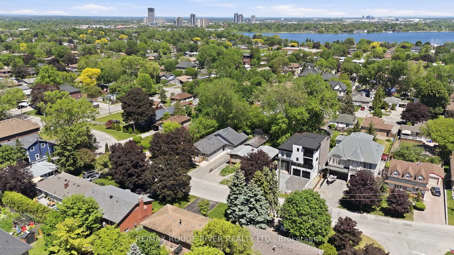 Photo 48 of 717 Hillview Crescent, Pickering, West Shore — HOMEH