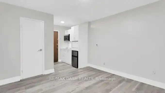 Photo 8 of Unit 101, 7 Thorburn Avenue, Toronto, South Parkdale — HOMEH