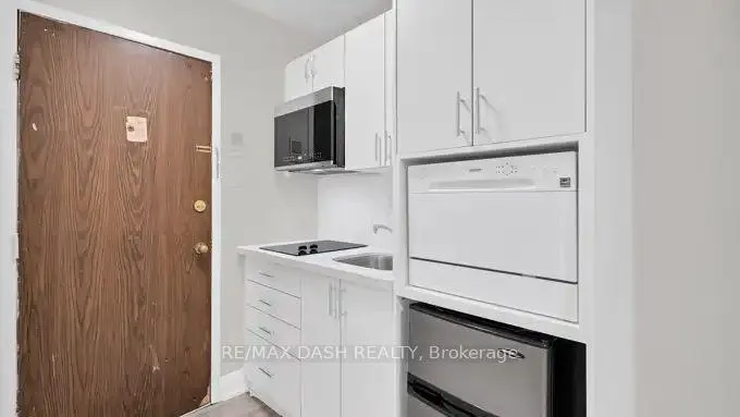 Photo 10 of Unit 101, 7 Thorburn Avenue, Toronto, South Parkdale — HOMEH