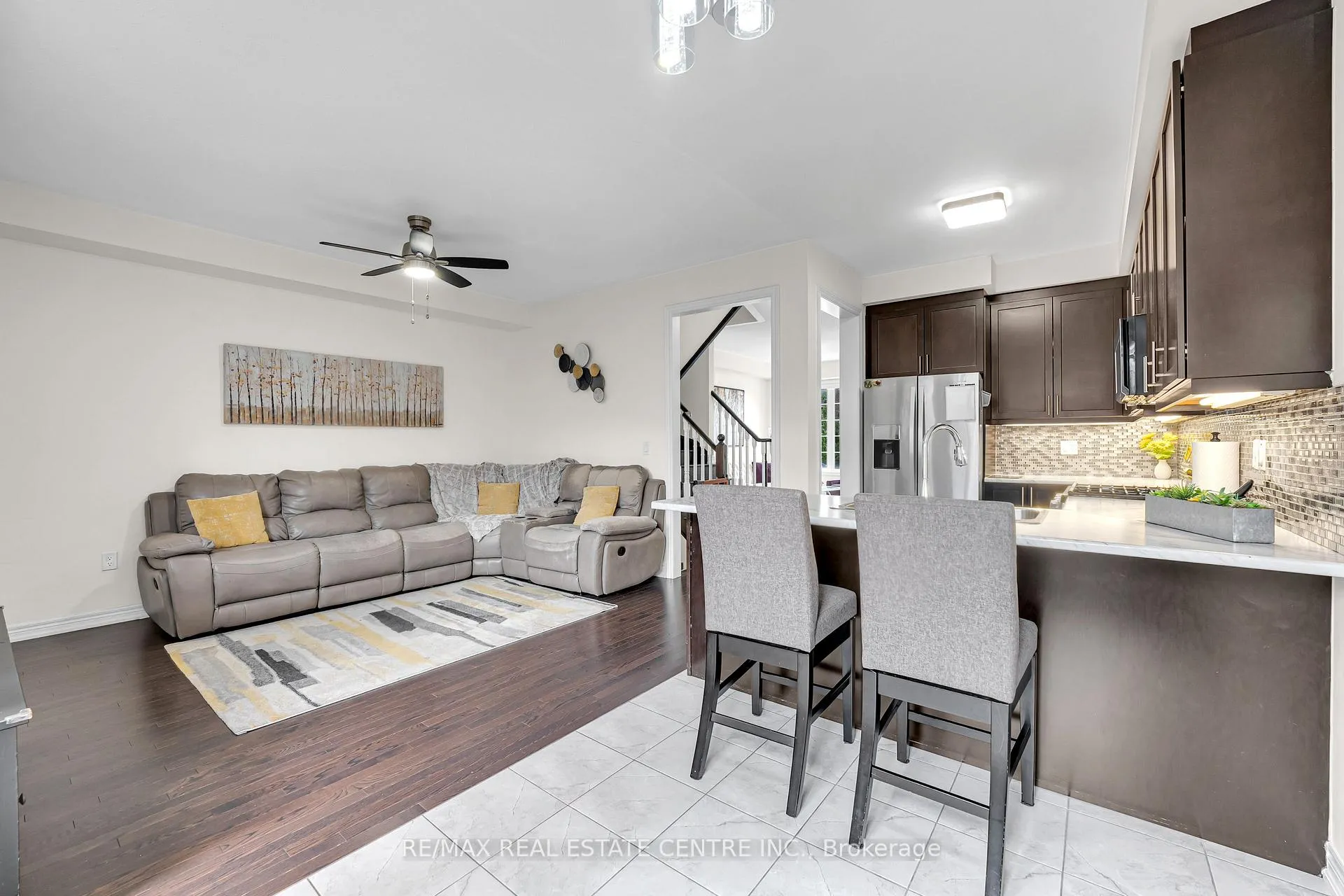 Photo 10 of 76 Saint Dennis Road, Brampton, Sandringham-Wellington North — HOMEH